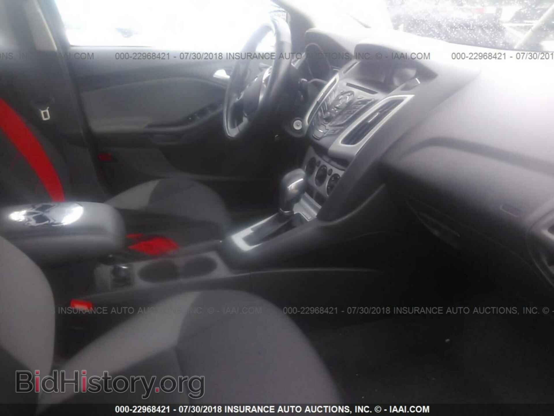 2014 Ford Focus - VIN: 1FADP3F25EL360562 - Photo 5