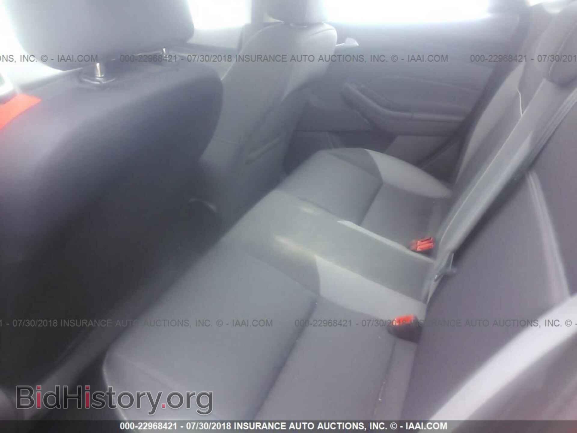 2014 Ford Focus - VIN: 1FADP3F25EL360562 - Photo 8