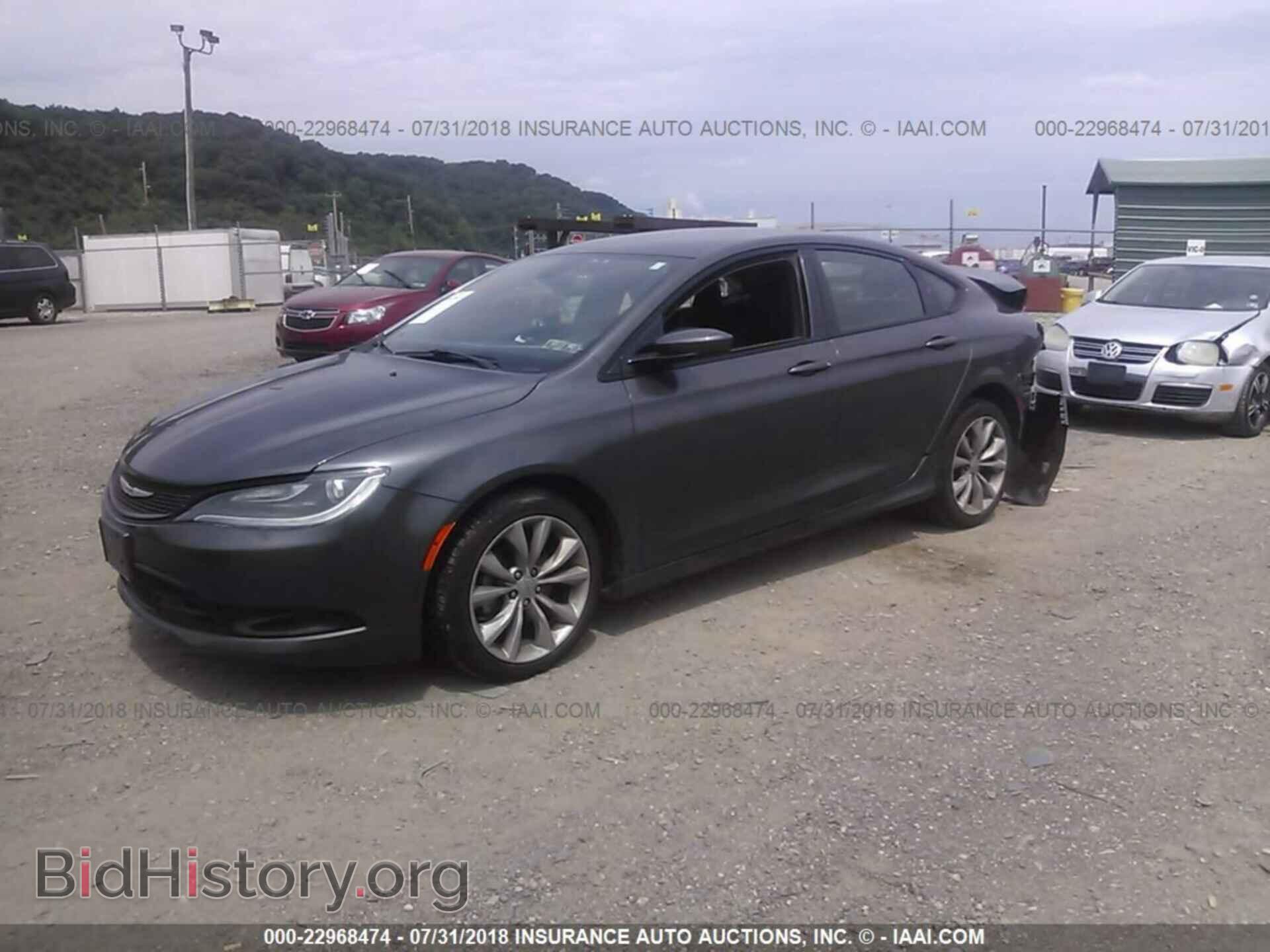 2015 Chrysler 200 - VIN: 1C3CCCBB6FN692219 - Photo 2