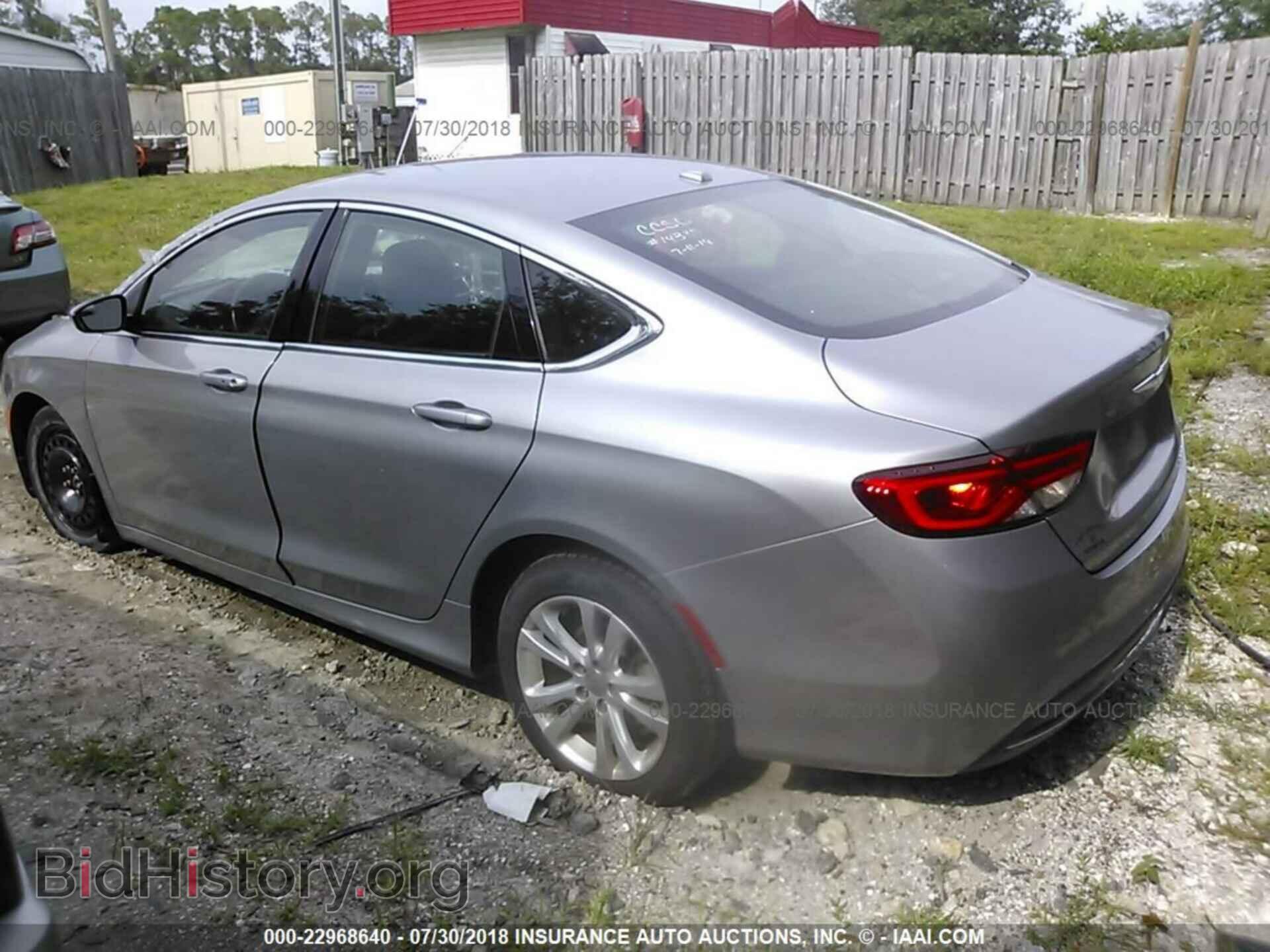 2015 Chrysler 200 - VIN: 1C3CCCAB3FN596386 - Photo 3