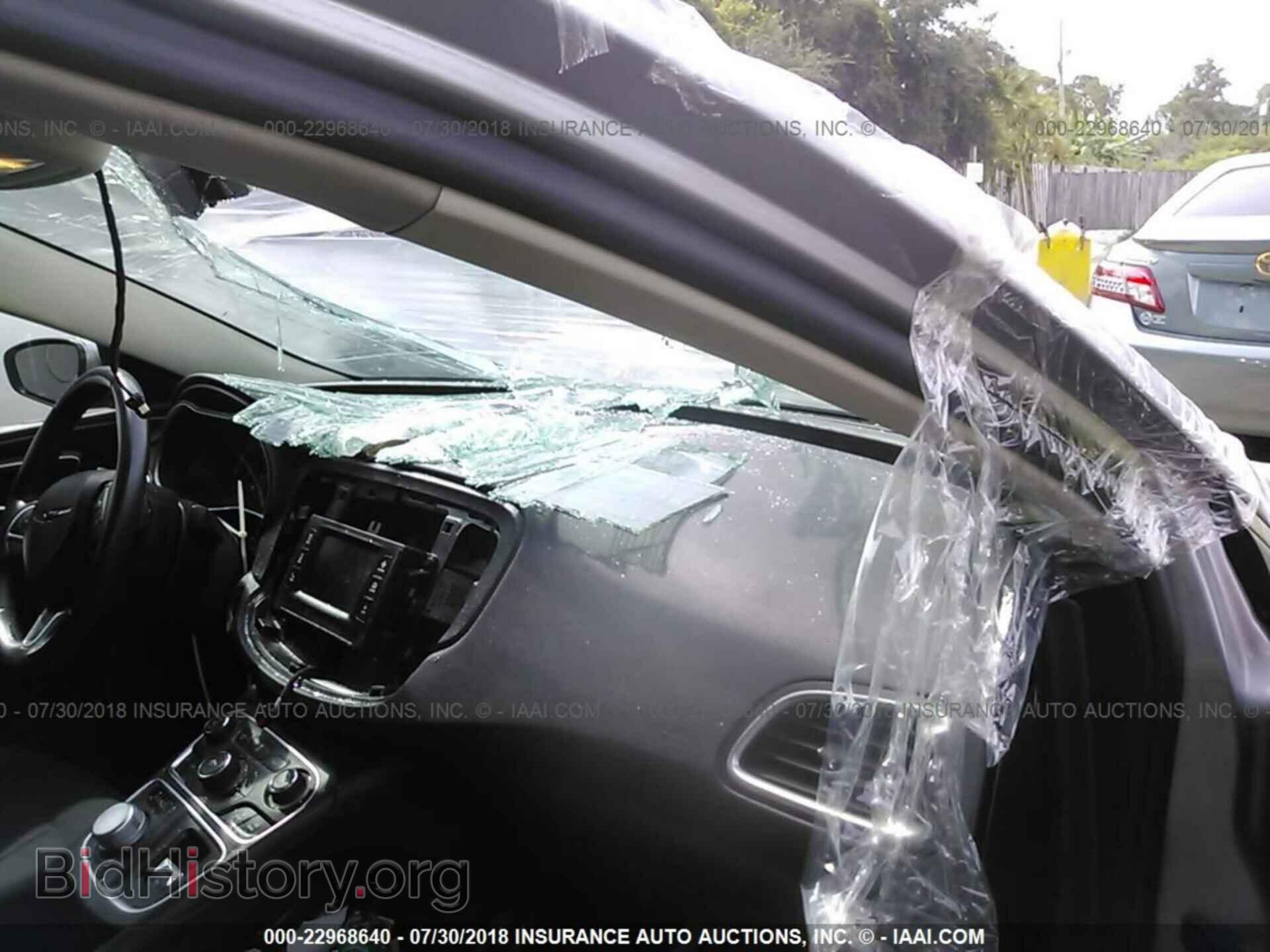 2015 Chrysler 200 - VIN: 1C3CCCAB3FN596386 - Photo 5