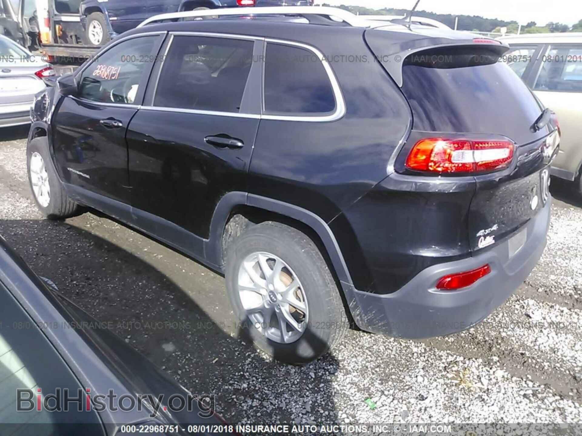 2014 Jeep Cherokee - VIN: 1C4PJMCS2EW227498 - Photo 3