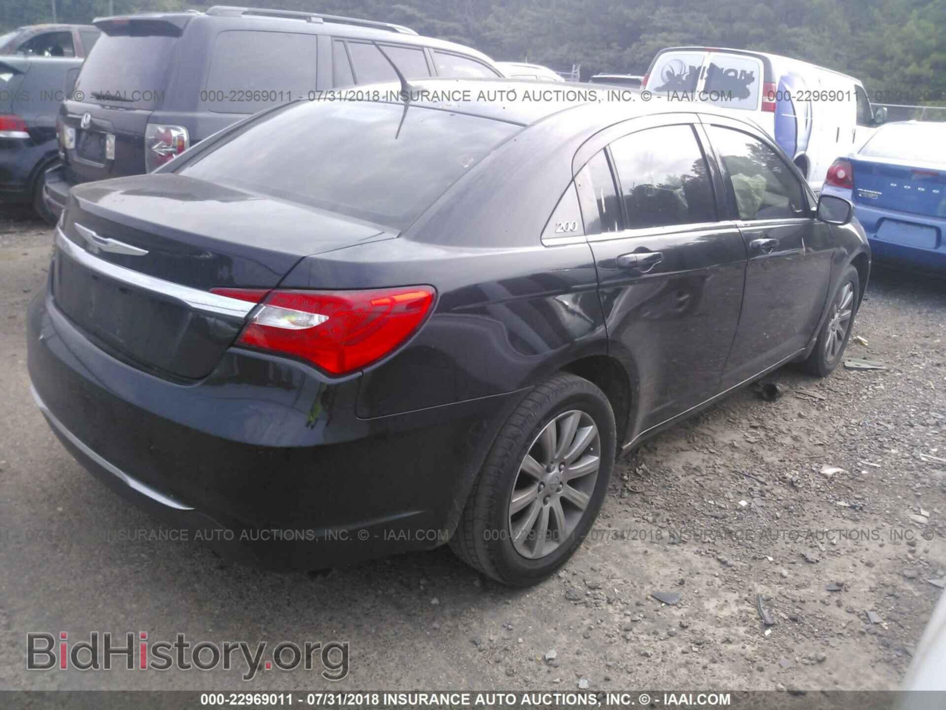 2013 Chrysler 200 - VIN: 1C3CCBBB1DN515228 - Photo 4