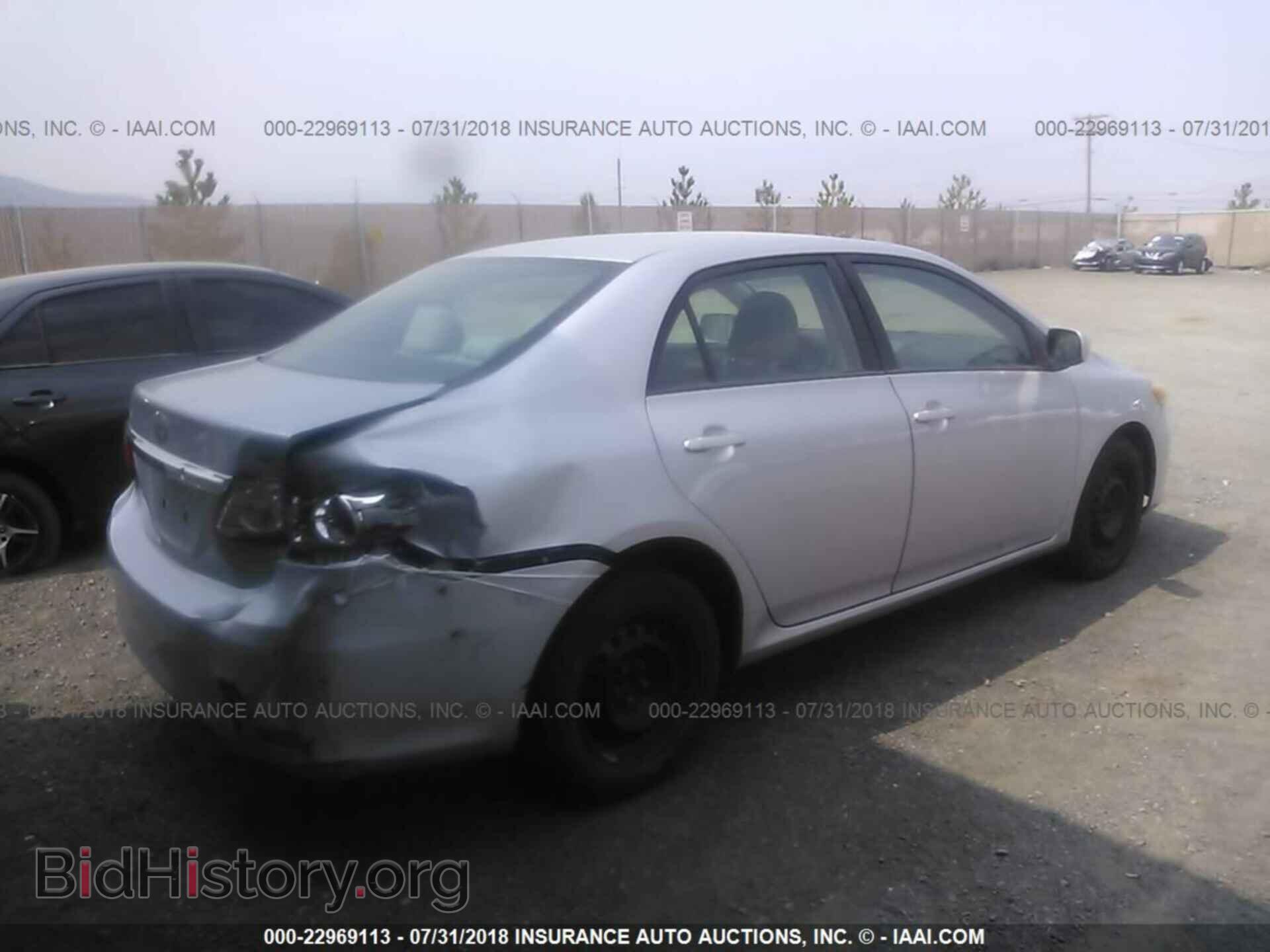 2011 Toyota Corolla - VIN: 2T1BU4EE5BC586129 - Photo 4