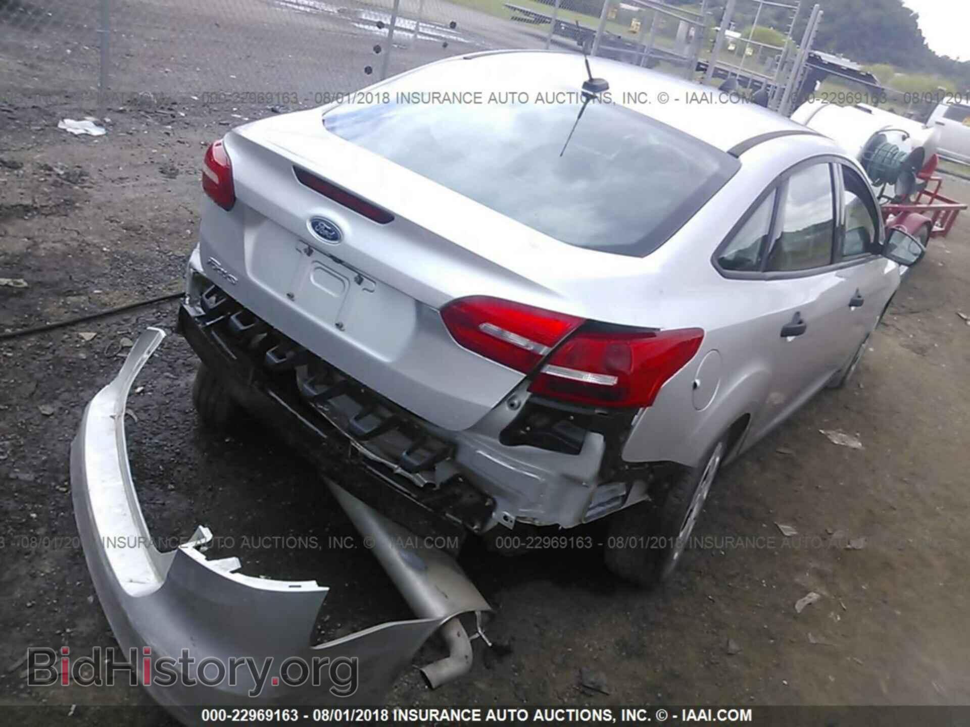 2016 Ford Focus - VIN: 1FADP3E20GL211657 - Фото 4