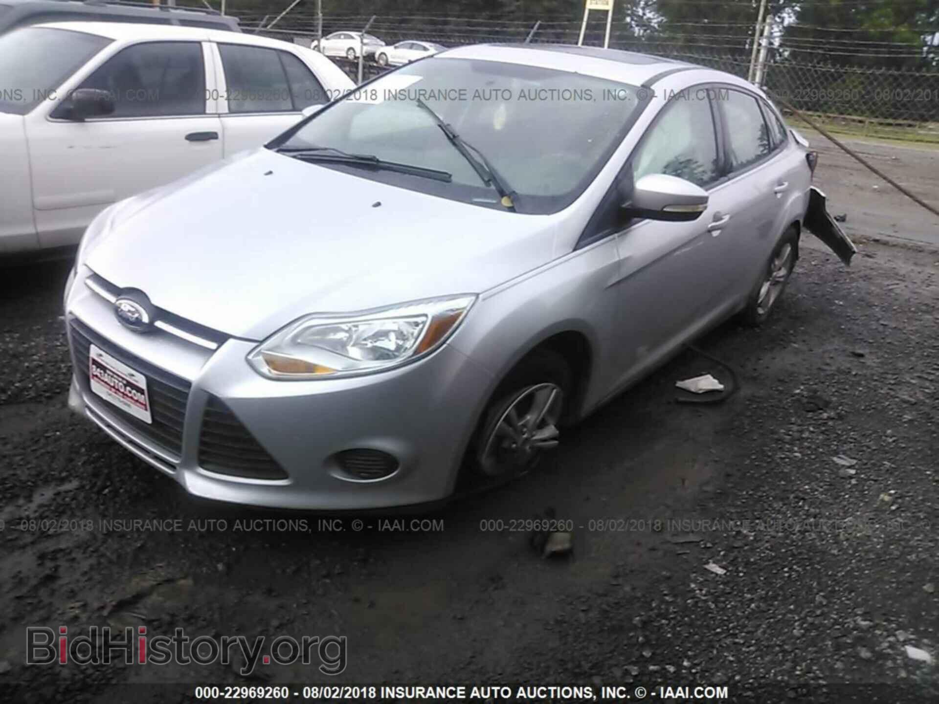 2014 Ford Focus - VIN: 1FADP3F25EL260266 - Фото 2
