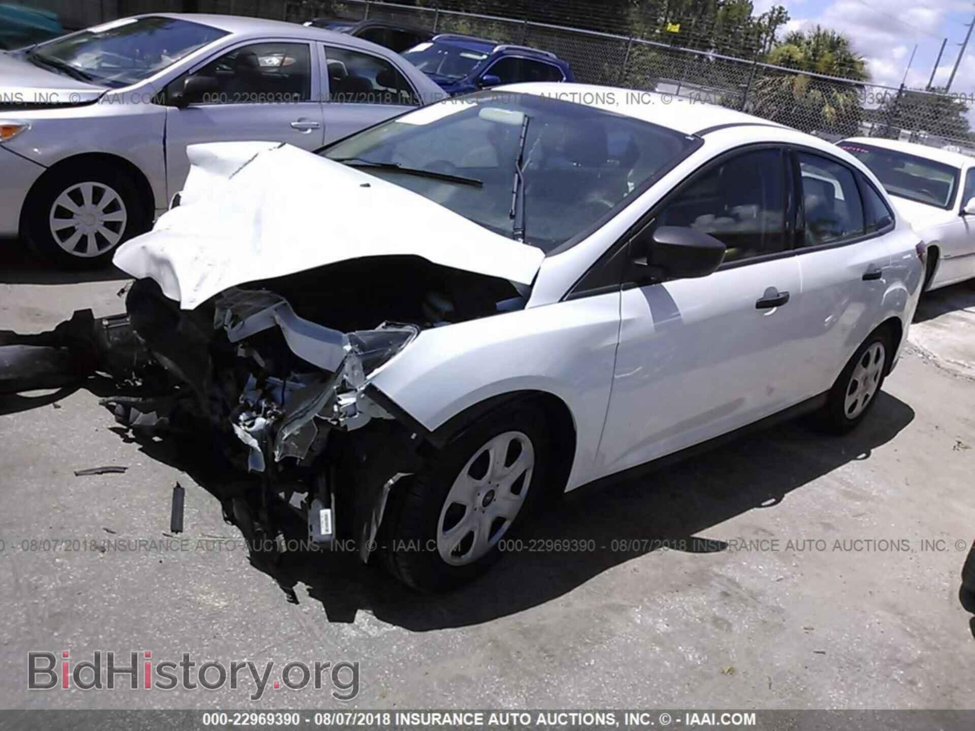 2014 Ford Focus - VIN: 1FADP3E22EL362349 - Photo 2