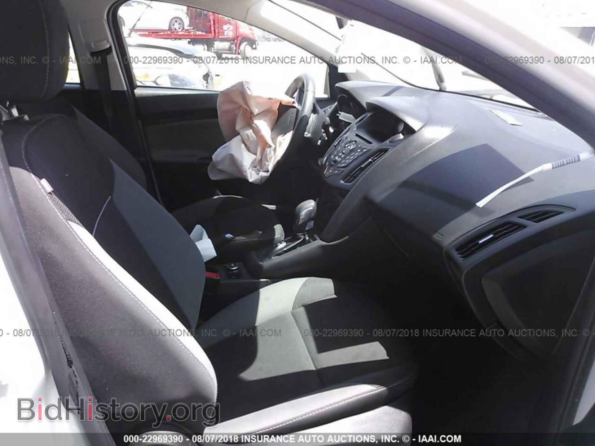 2014 Ford Focus - VIN: 1FADP3E22EL362349 - Photo 5