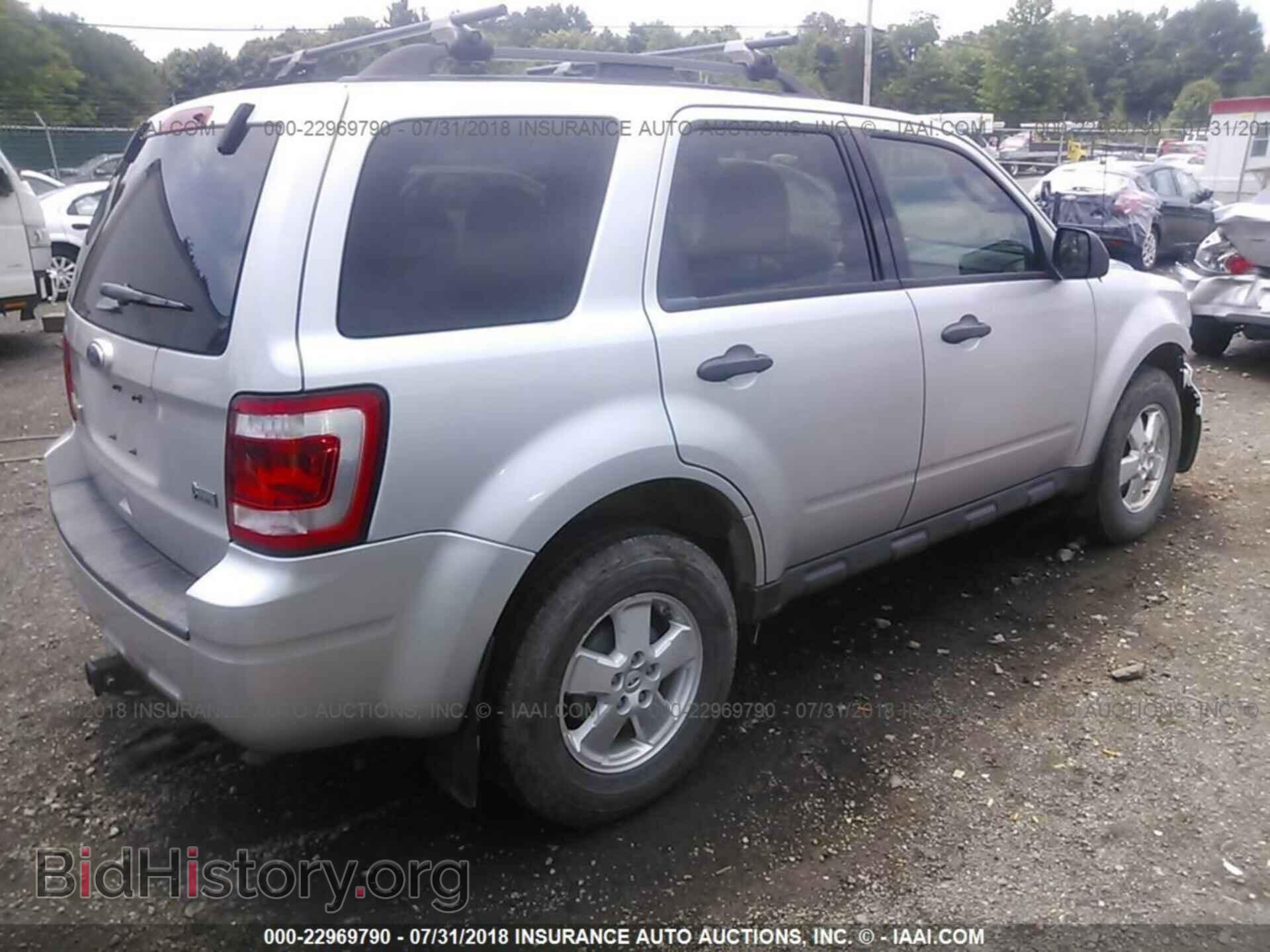 2011 Ford Escape - VIN: 1FMCU9DG7BKC67829 - Фото 4