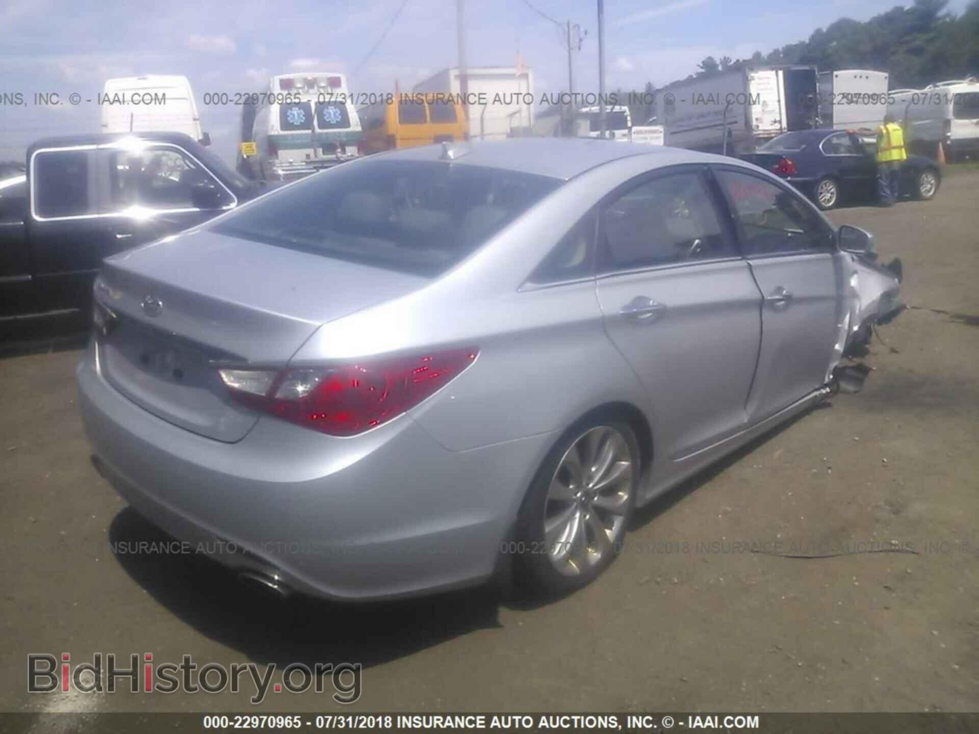 2012 Hyundai Sonata - VIN: 5NPEC4AC8CH326892 - Фото 4