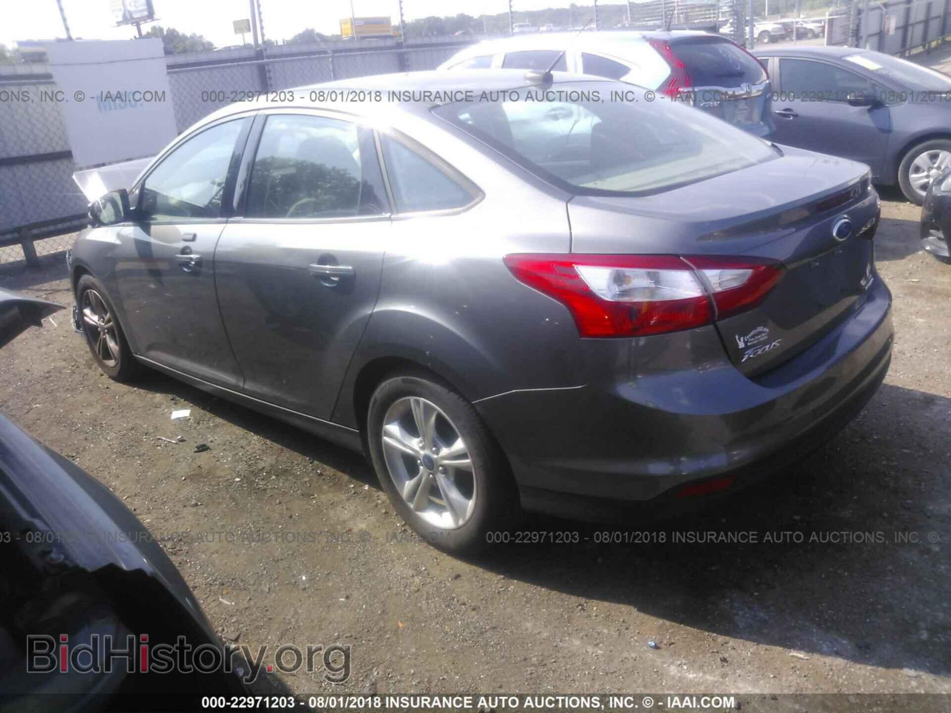 2014 Ford Focus - VIN: 1FADP3F21EL149357 - Фото 3