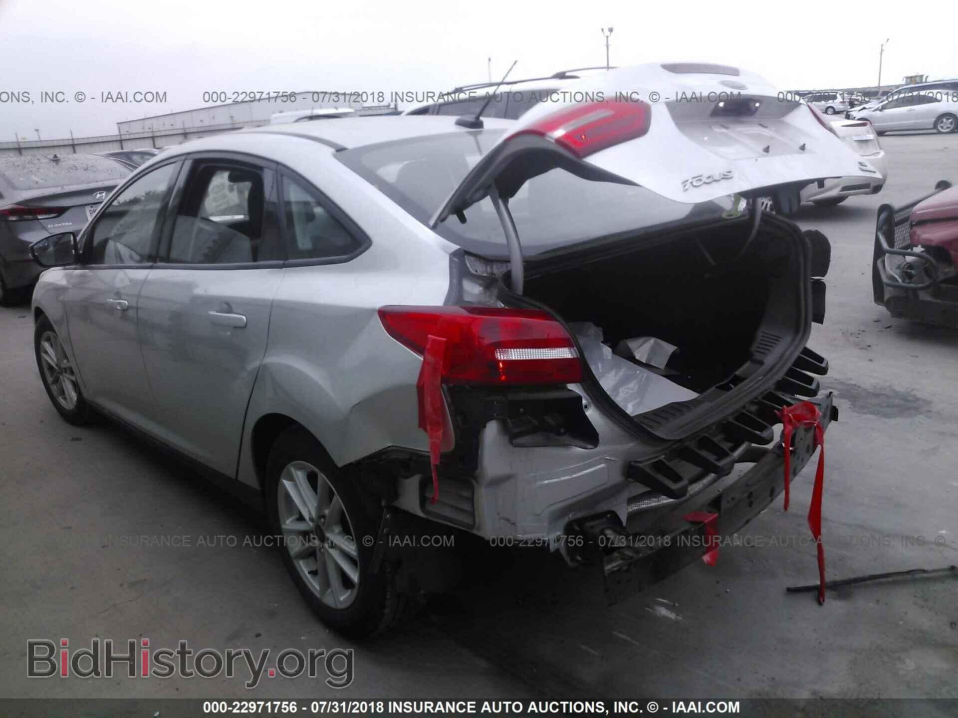 2016 Ford Focus - VIN: 1FADP3F21GL285054 - Фото 3