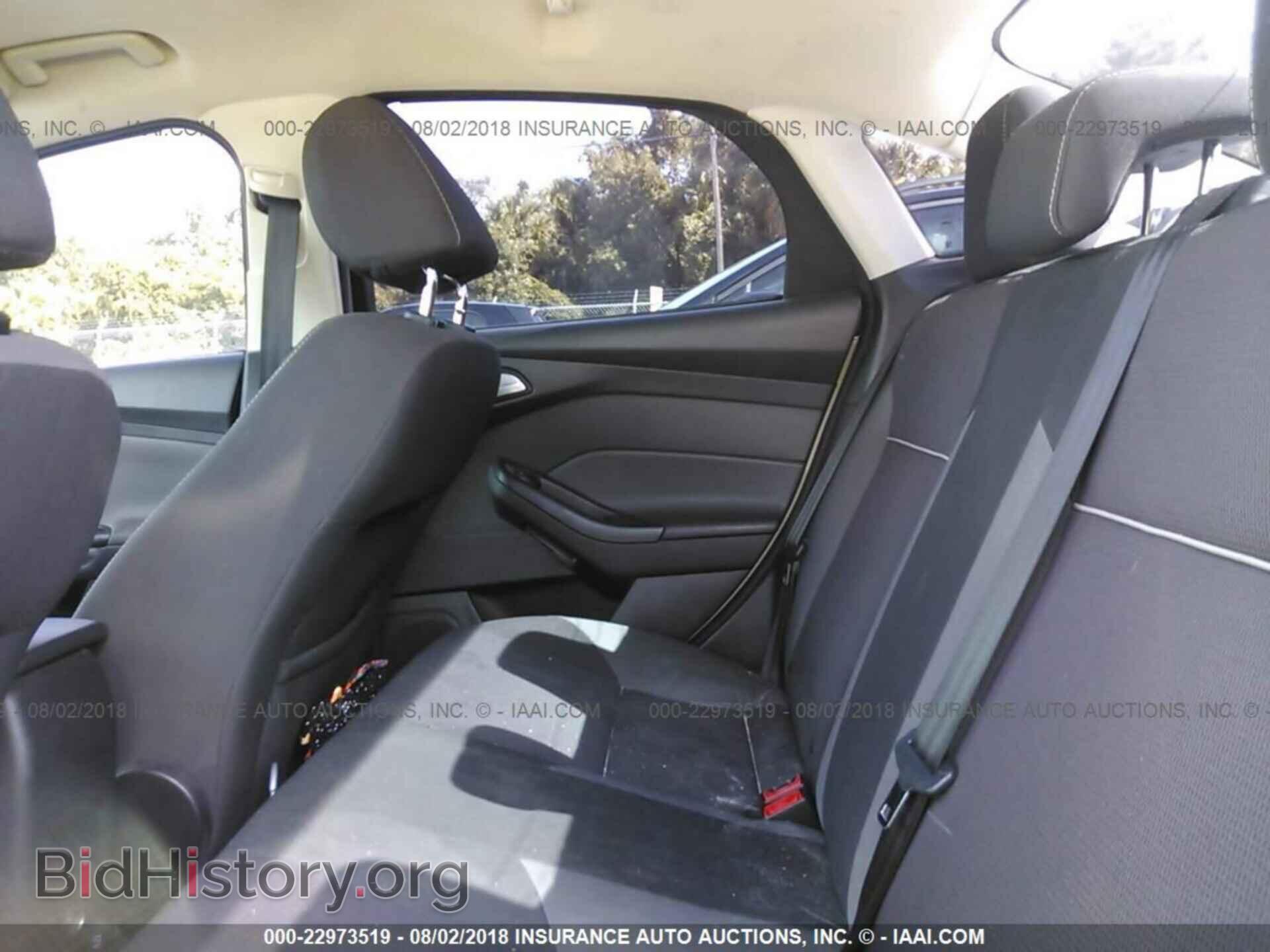 2014 Ford Focus - VIN: 1FADP3F21EL203711 - Photo 8