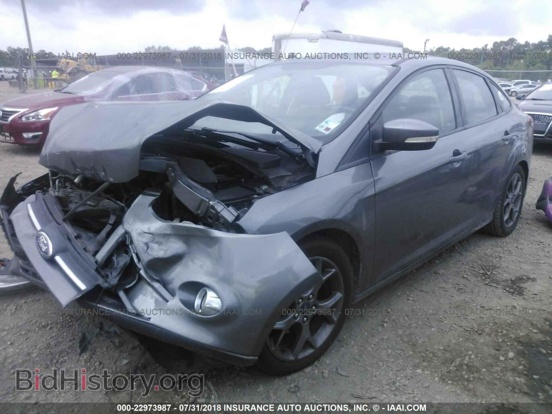 2014 Ford Focus - VIN: 1FADP3F26EL103720 - Photo 2