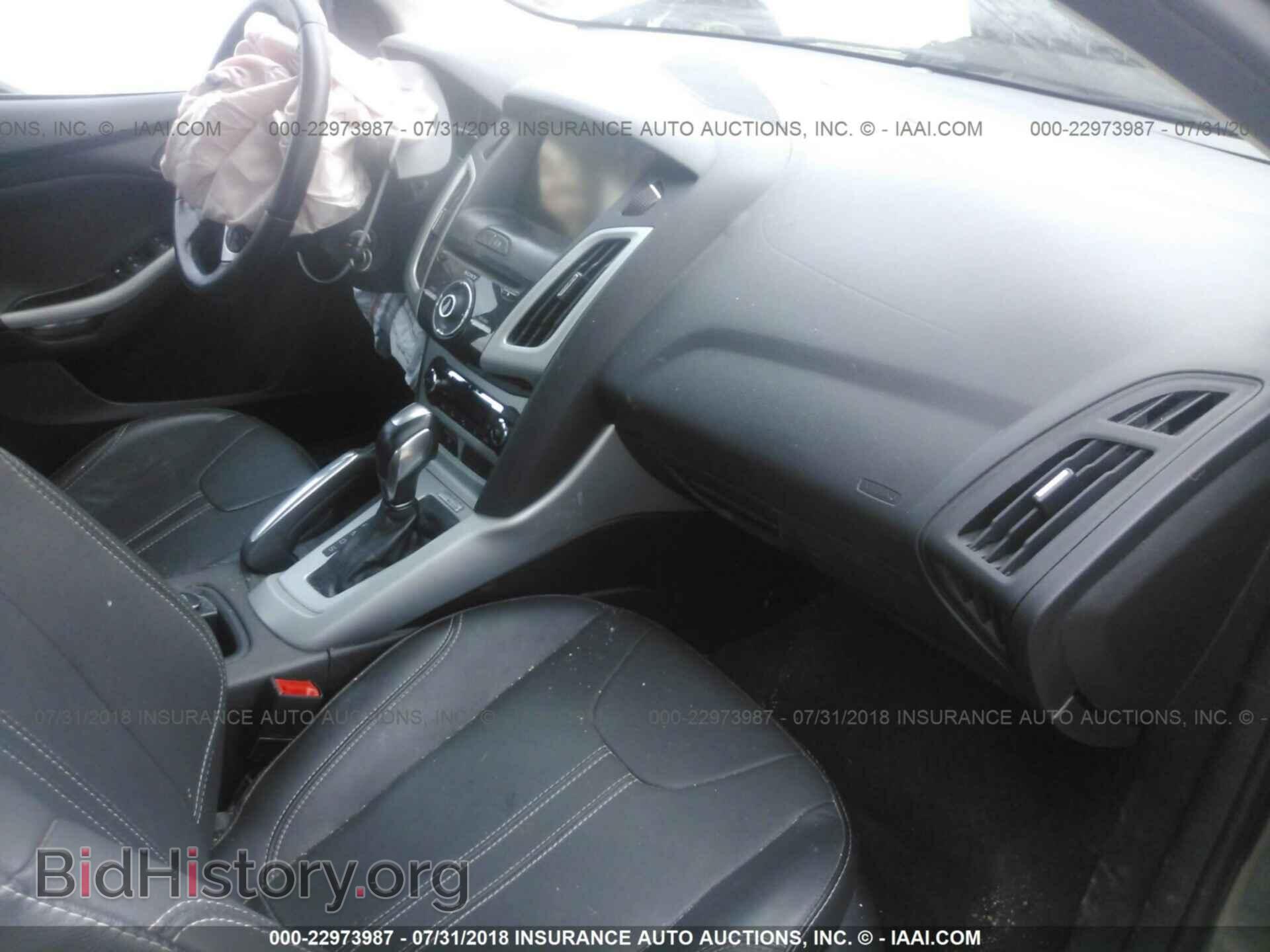 2014 Ford Focus - VIN: 1FADP3F26EL103720 - Photo 5