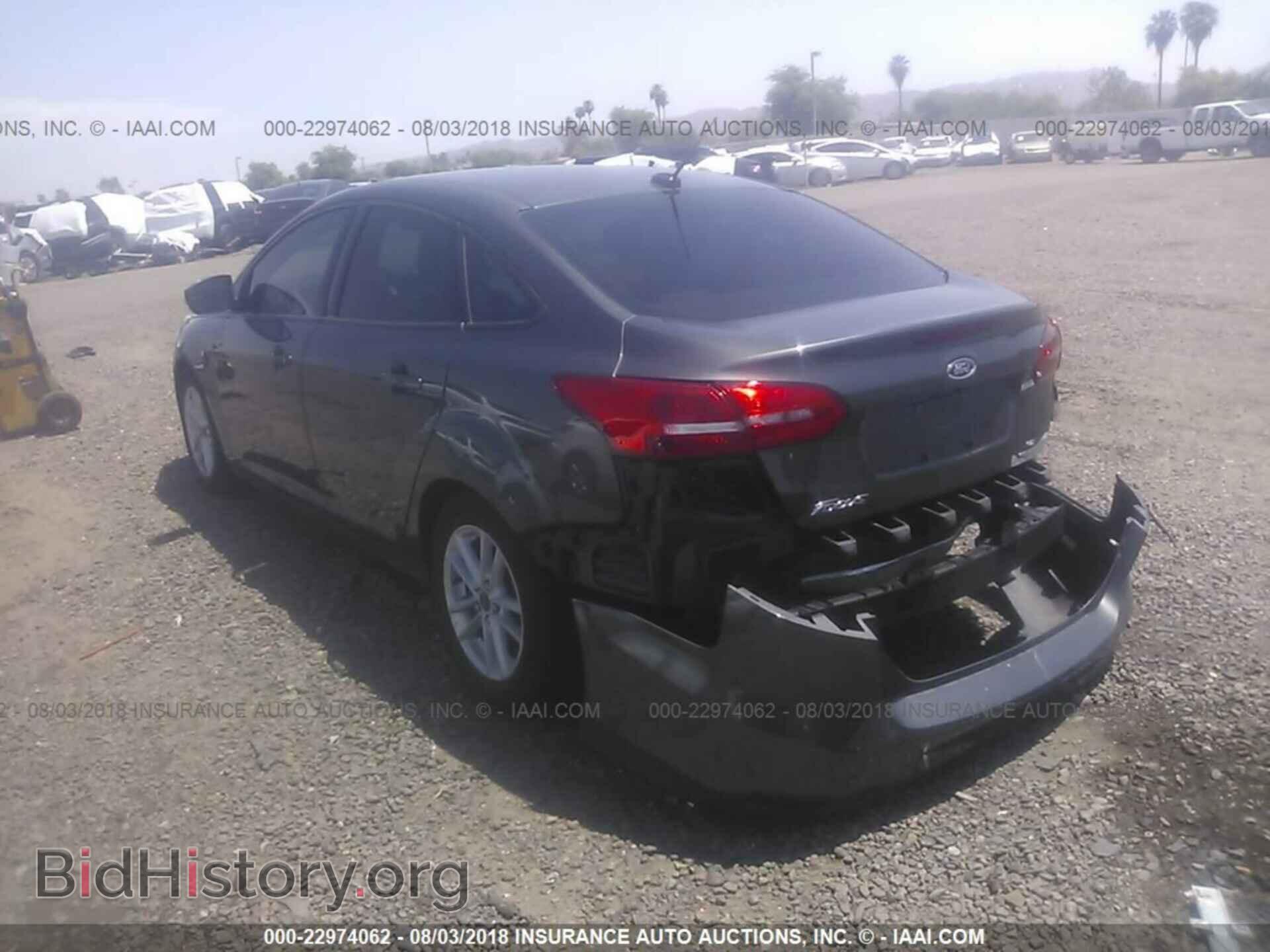 2015 Ford Focus - VIN: 1FADP3F2XFL211100 - Фото 3
