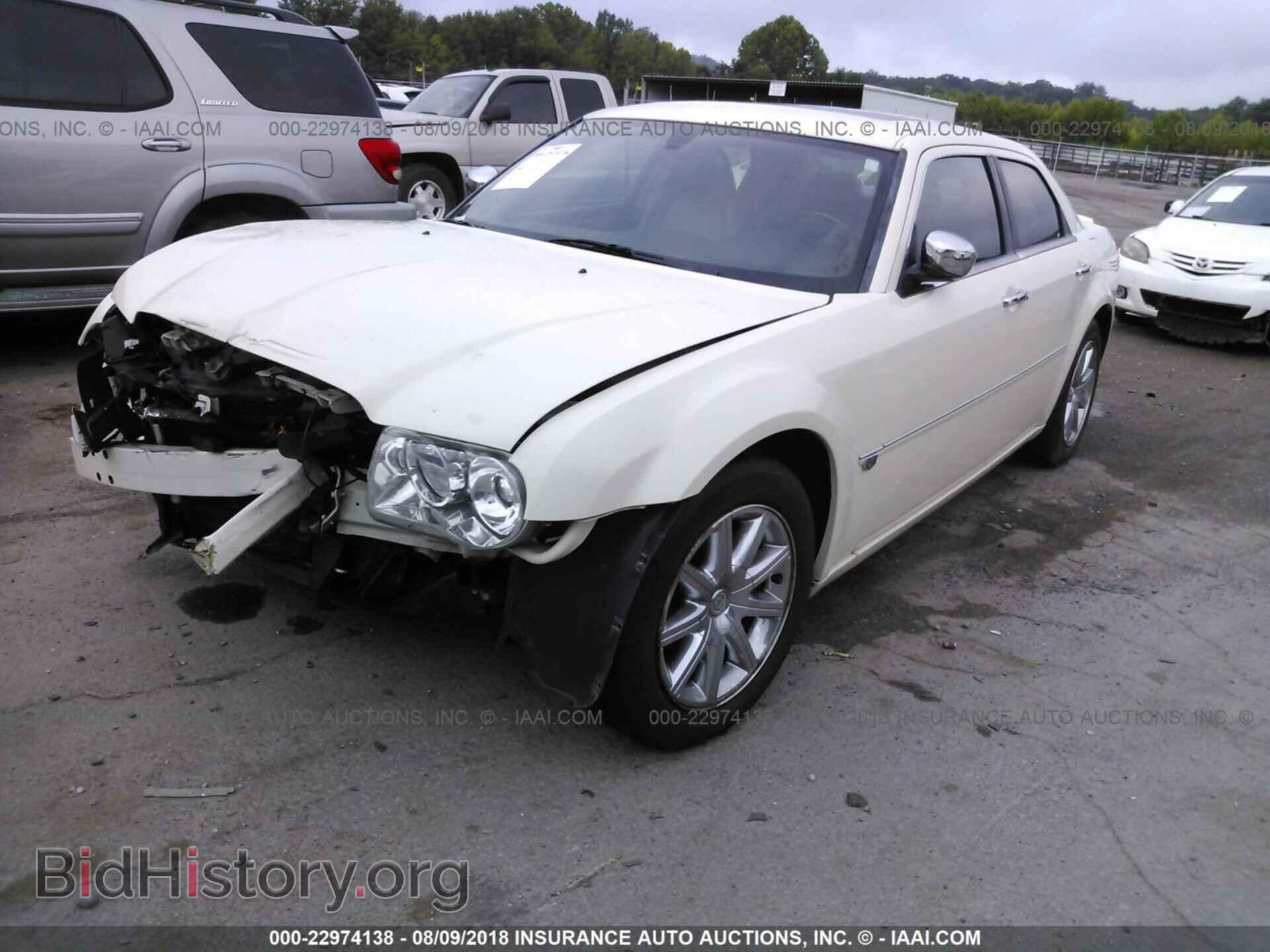 2007 CHRYSLER 300C - VIN: 2C3KA63H97H653429 - Фото 2