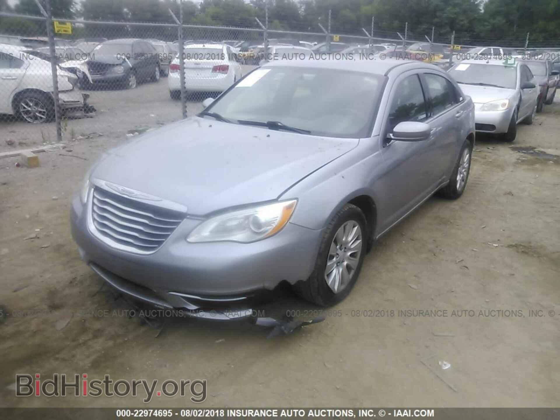 2013 Chrysler 200 - VIN: 1C3CCBAB7DN735314 - Photo 2