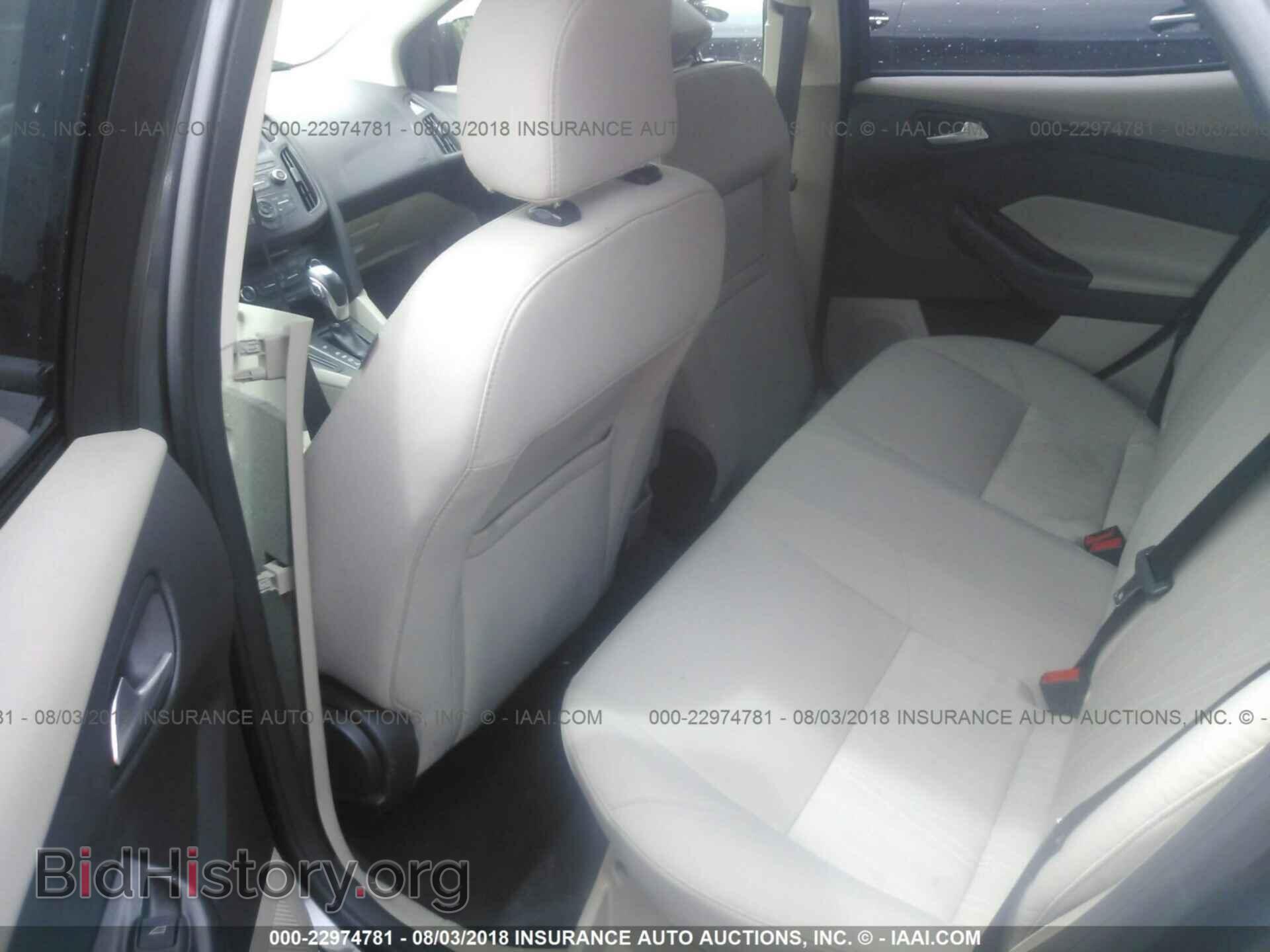 2015 Ford Focus - VIN: 1FADP3F20FL263142 - Photo 8