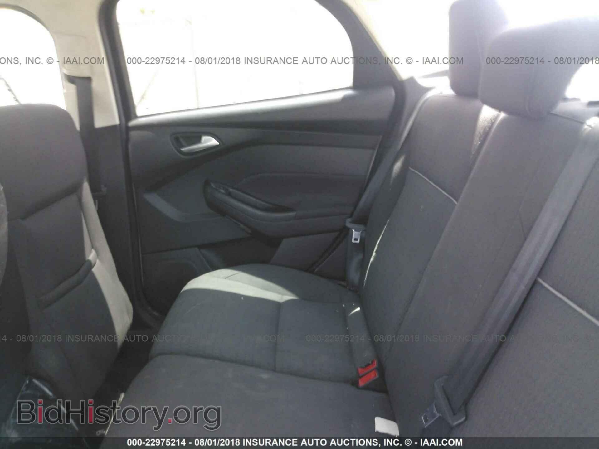 2012 Ford Focus - VIN: 1FAHP3H28CL105609 - Photo 8