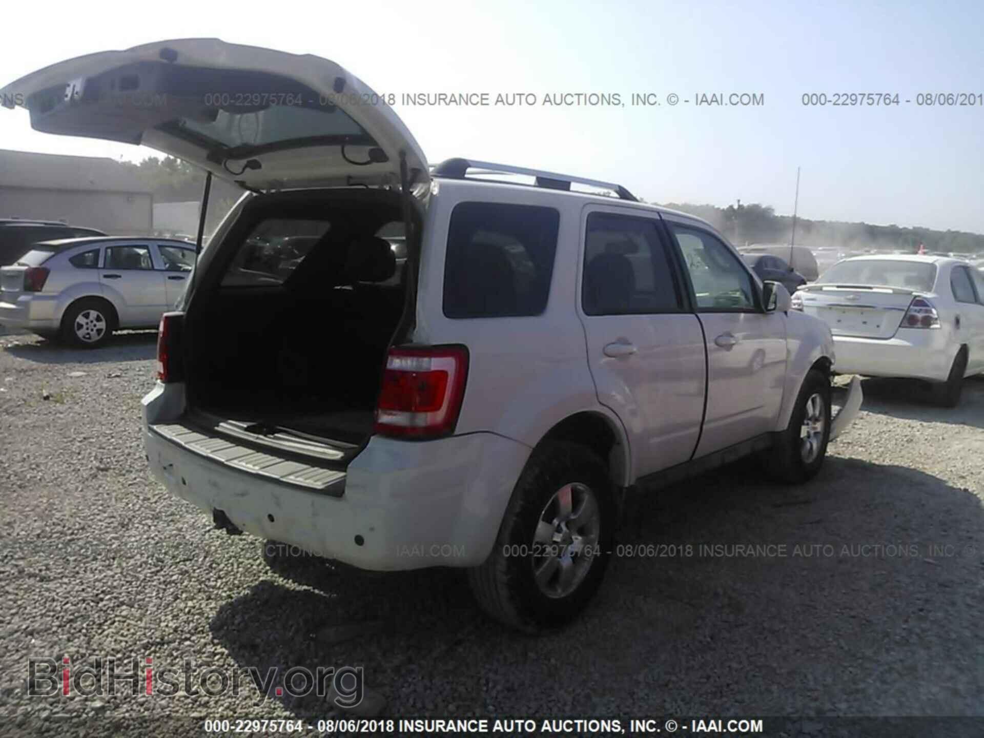 2011 Ford Escape - VIN: 1FMCU0EG2BKB11952 - Фото 4