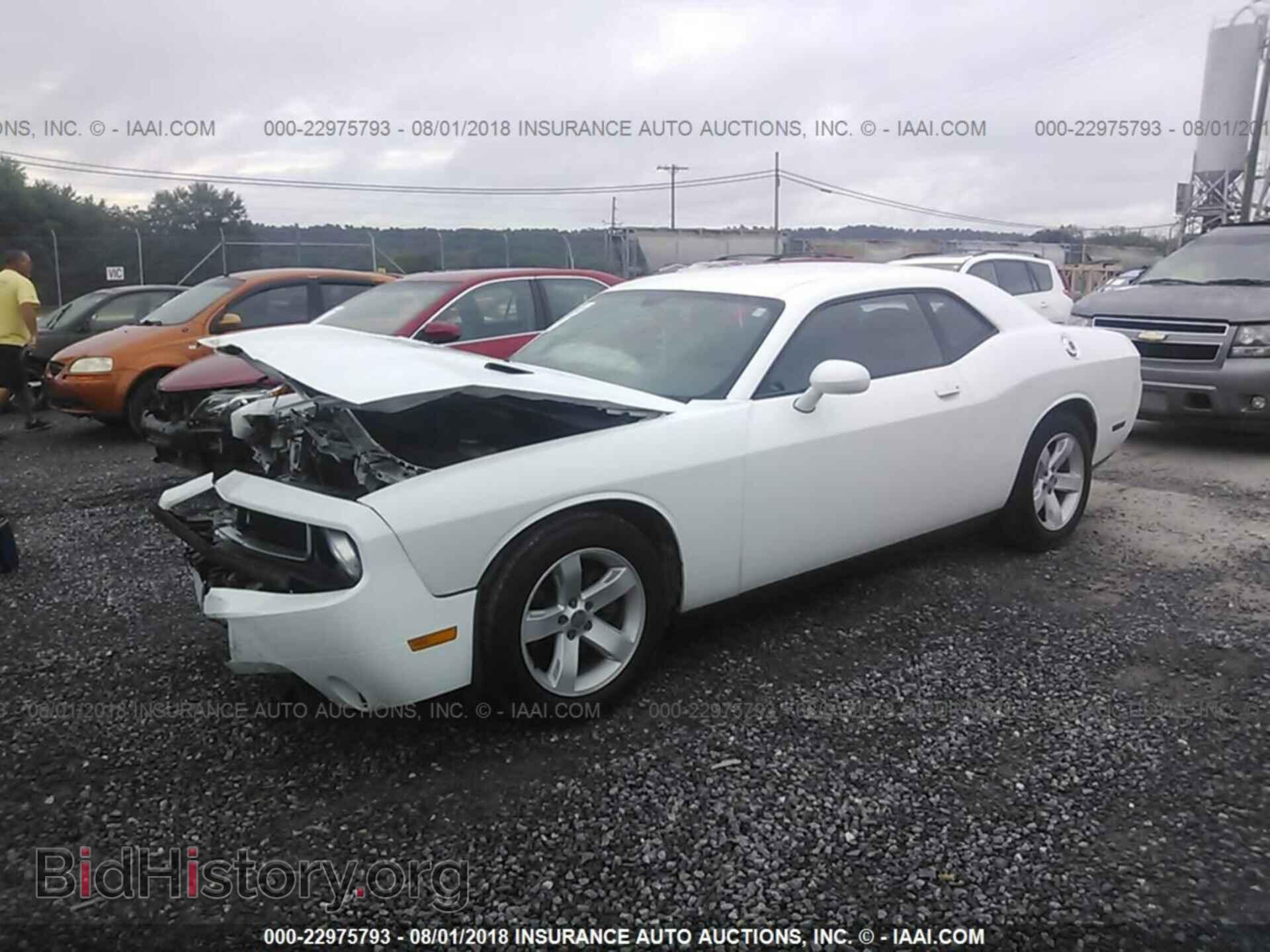 2013 Dodge Challenger - VIN: 2C3CDYAG4DH500406 - Photo 2