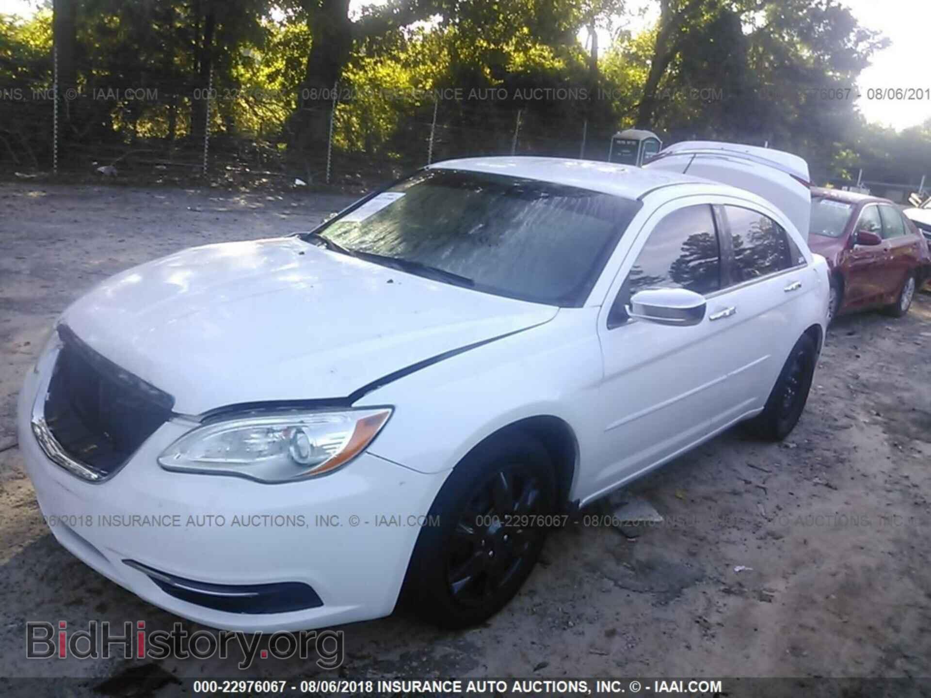 2011 Chrysler 200 - VIN: 1C3BC4FB4BN547265 - Фото 2