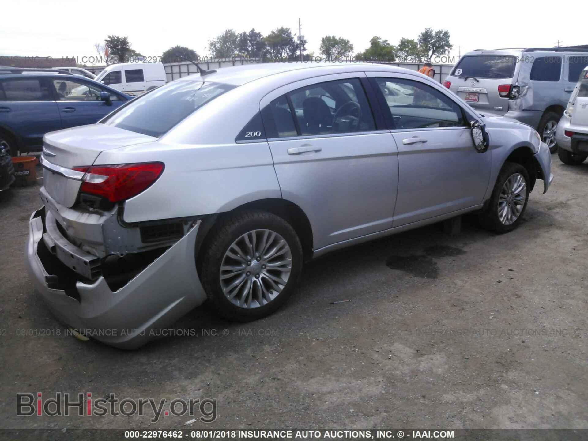 2012 Chrysler 200 - VIN: 1C3CCBAB3CN256788 - Фото 4