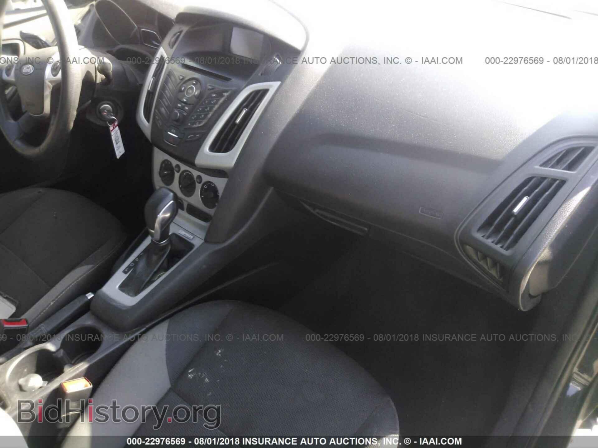 2014 Ford Focus - VIN: 1FADP3F27EL354942 - Photo 5