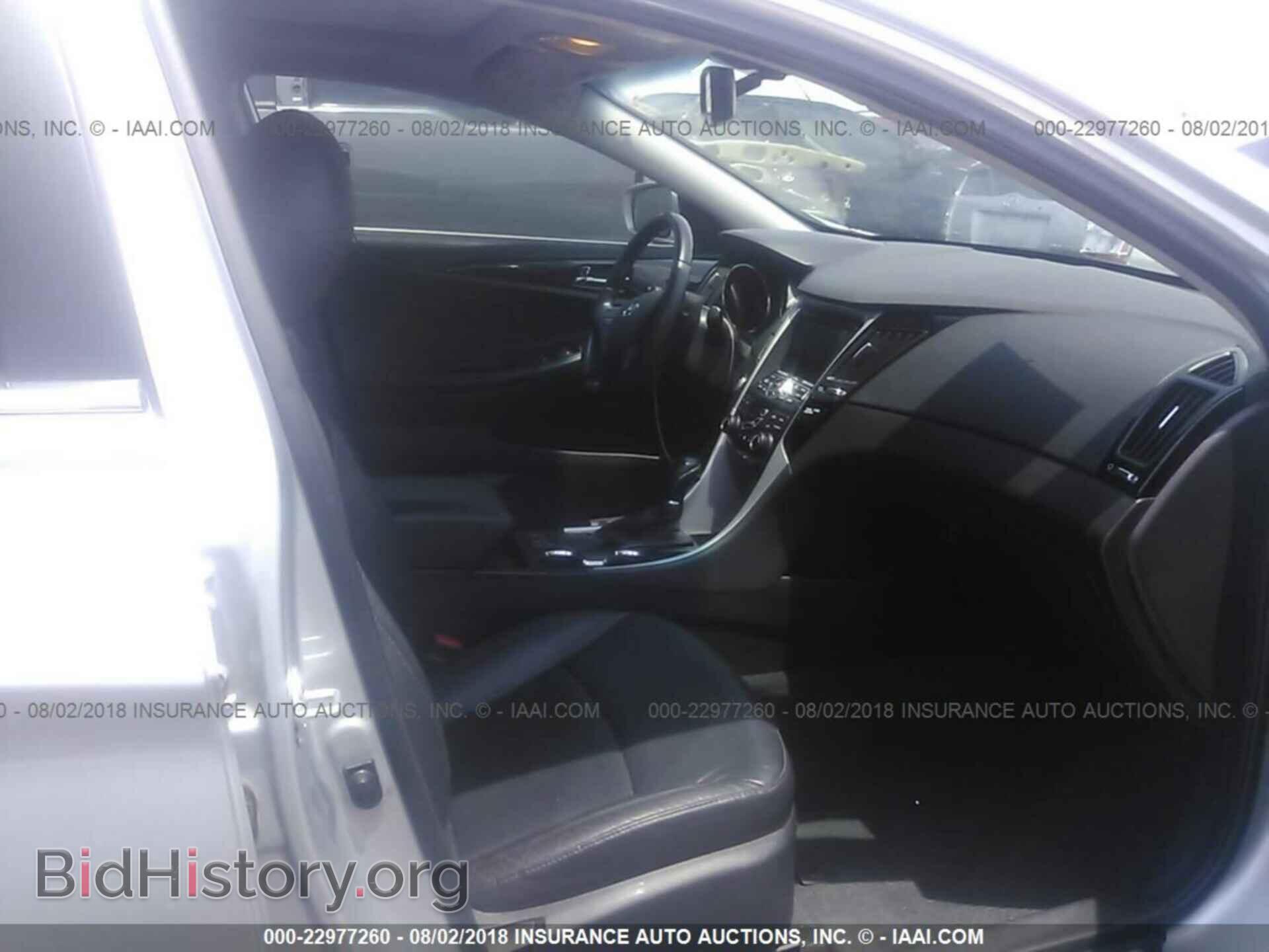 2012 Hyundai Sonata - VIN: 5NPEC4AC2CH393567 - Photo 5