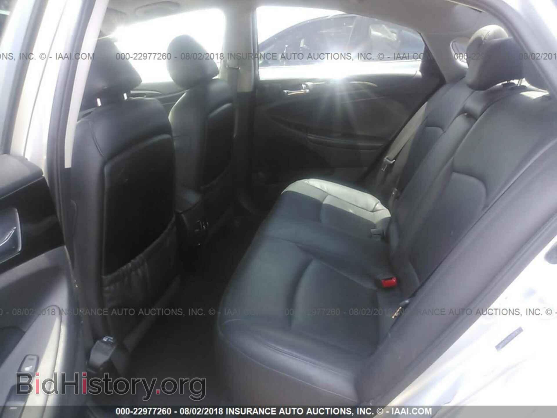 2012 Hyundai Sonata - VIN: 5NPEC4AC2CH393567 - Photo 8
