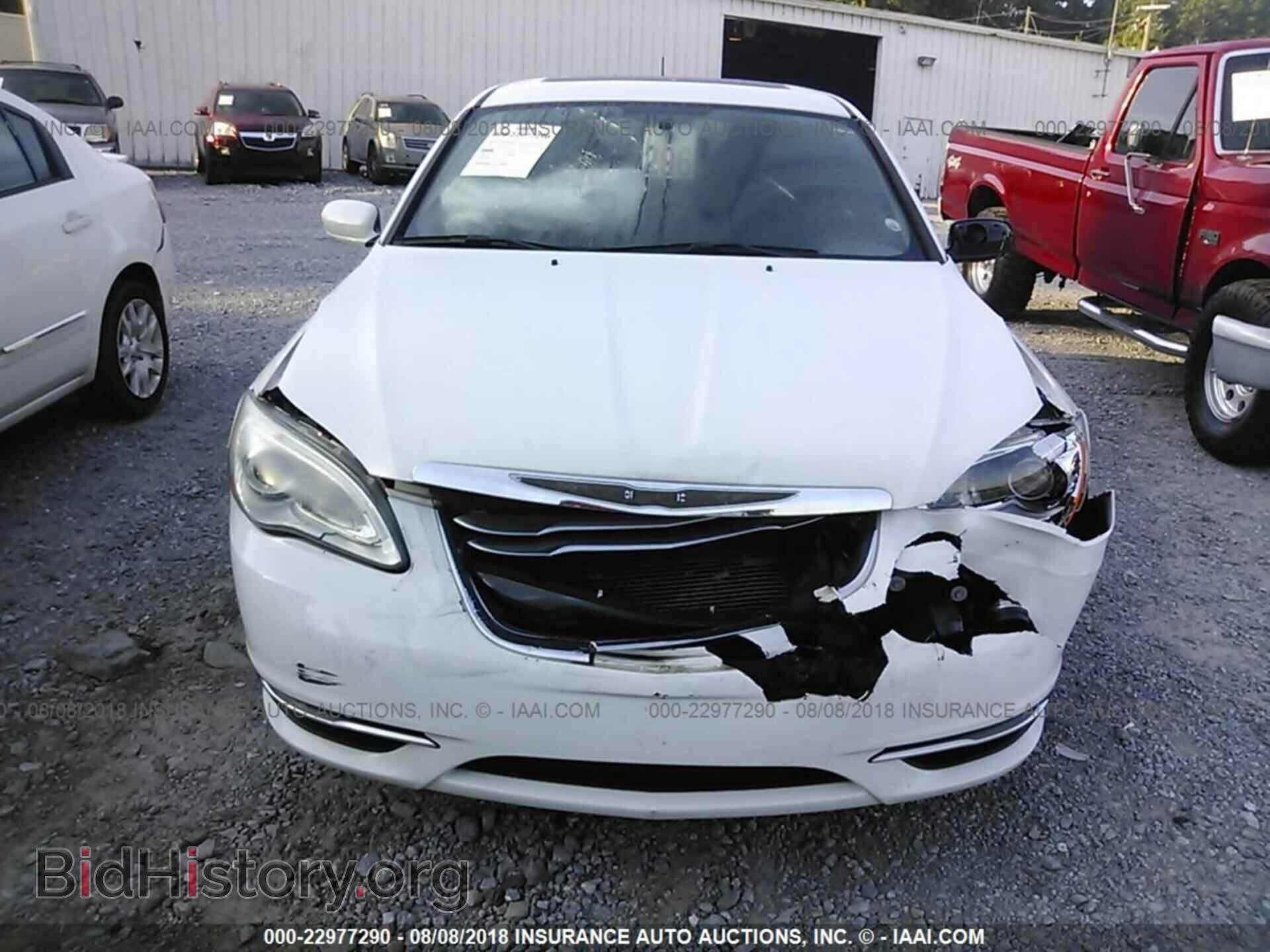 2013 Chrysler 200 - VIN: 1C3CCBBB8DN666129 - Фото 6
