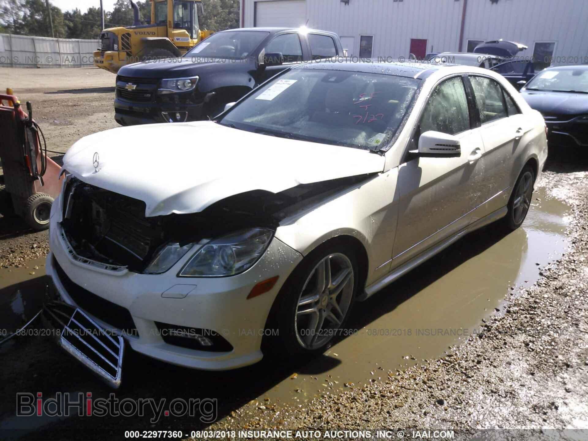 2011 Mercedes-benz E - VIN: WDDHF7CB8BA414007 - Photo 2