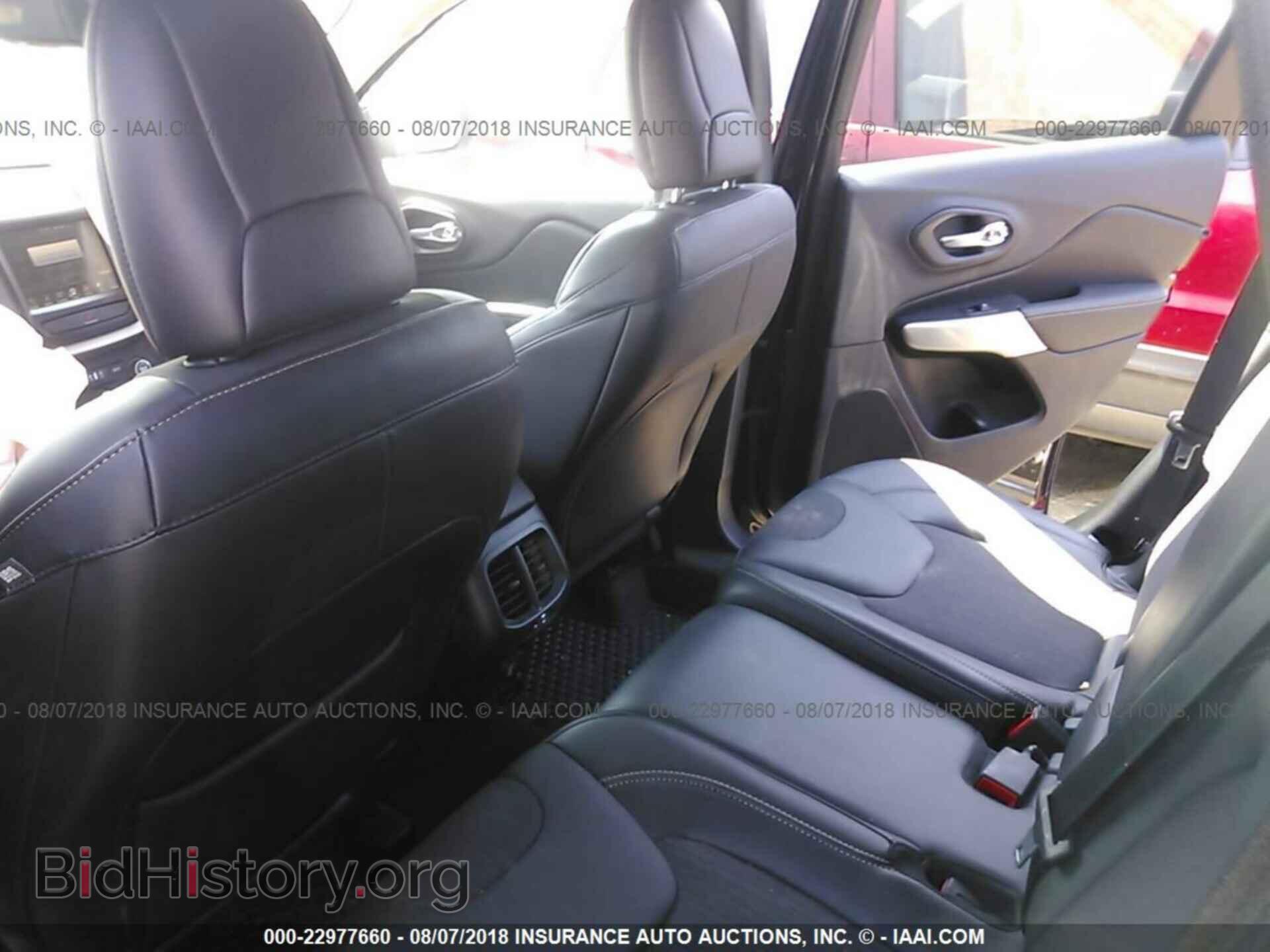 2018 Jeep Cherokee - VIN: 1C4PJMLX5JD617433 - Фото 8