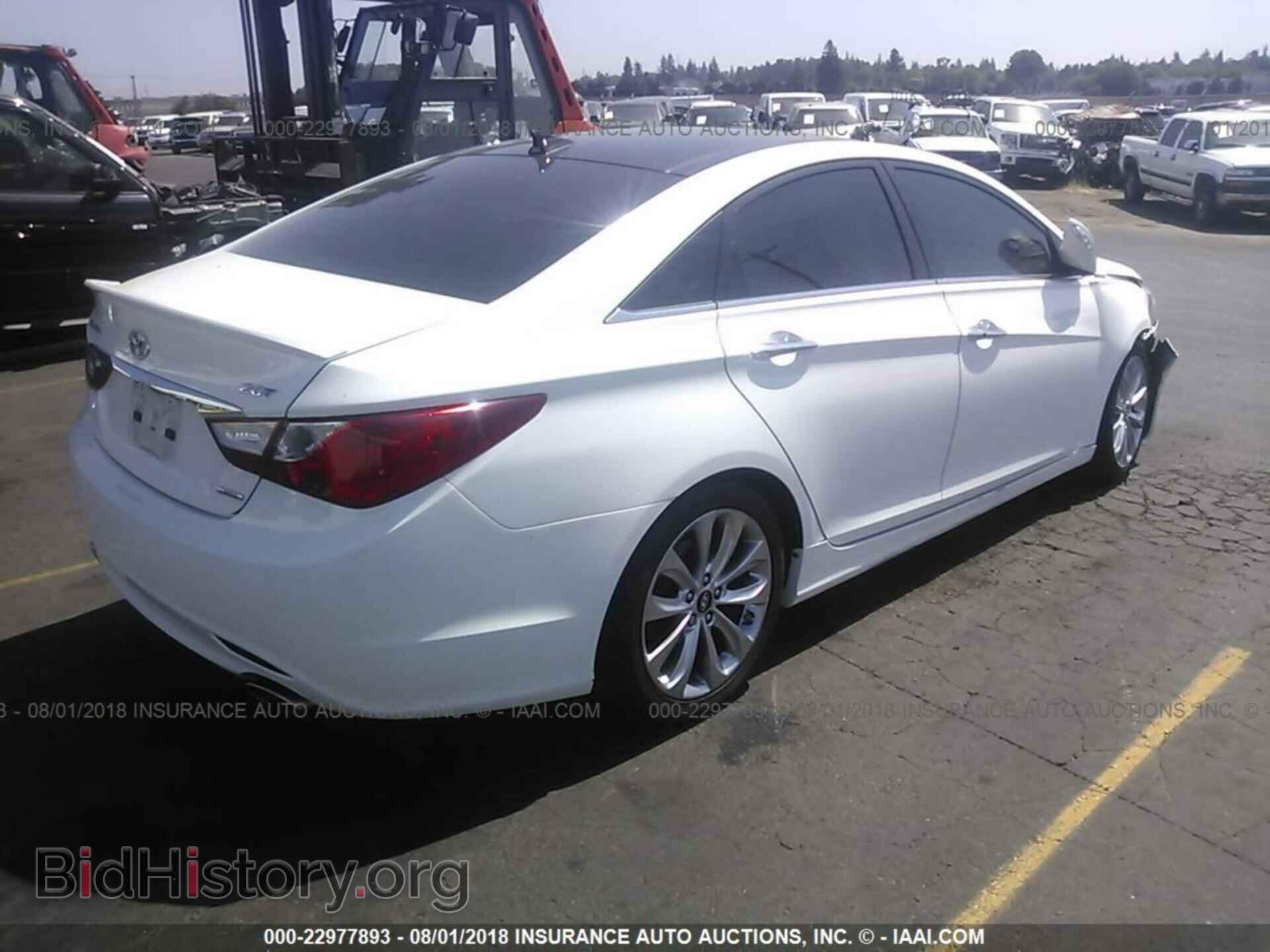 2012 Hyundai Sonata - VIN: 5NPEC4AB3CH501590 - Photo 4