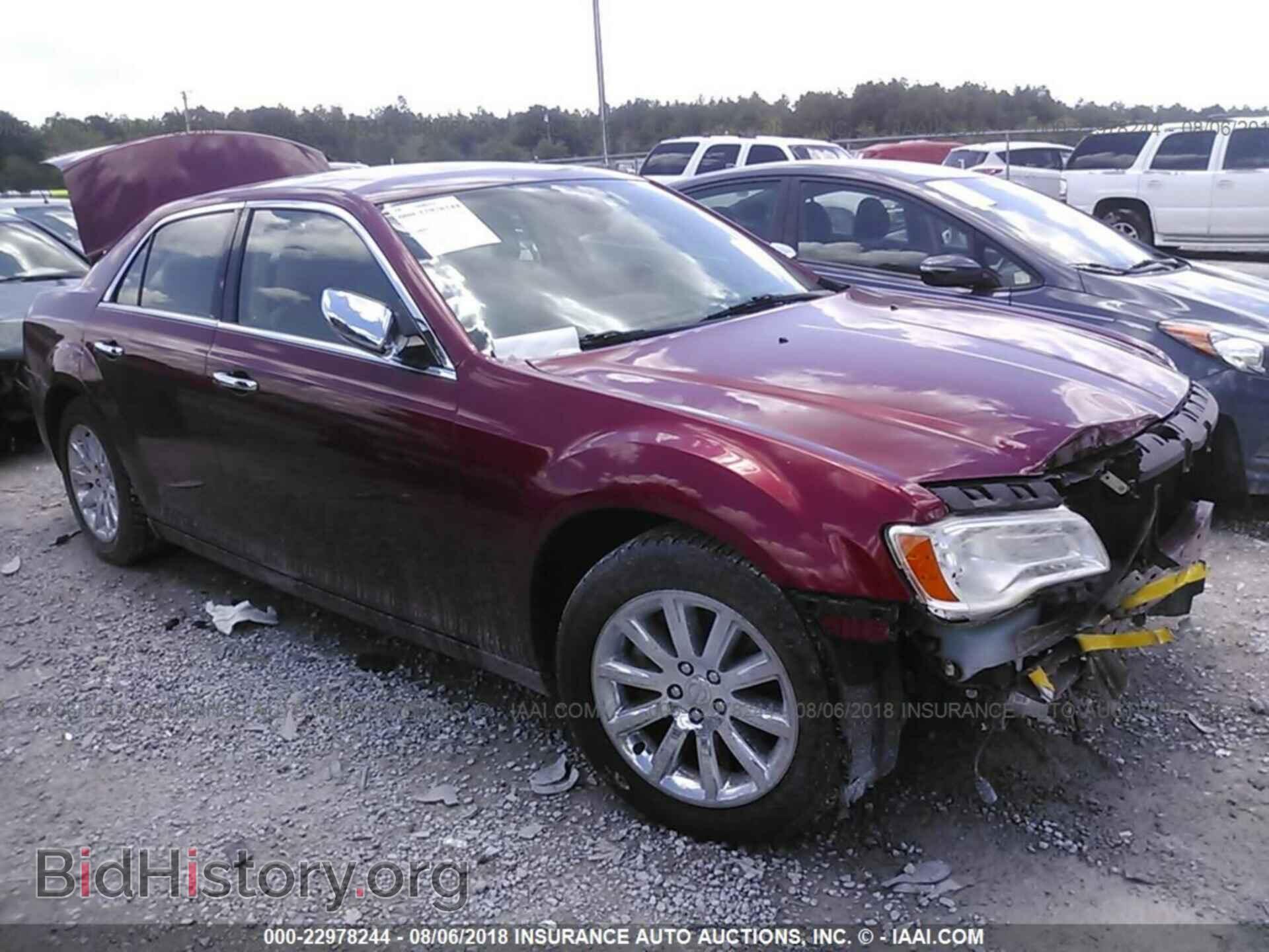 Photo 2C3CA6CT0BH559618 - Chrysler 300c 2011
