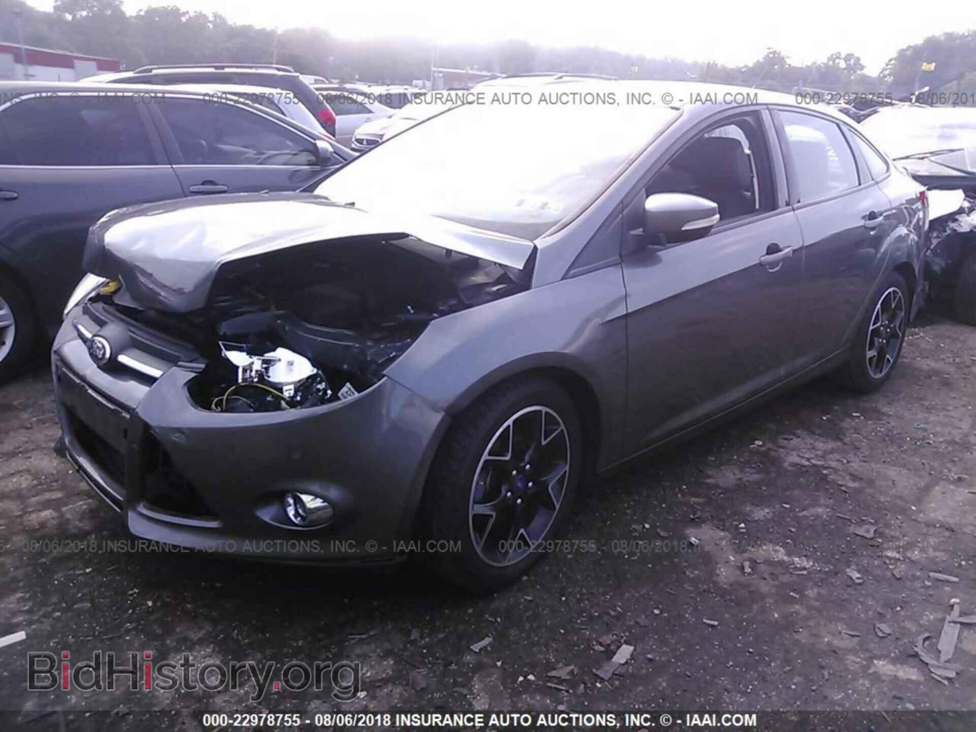 2013 Ford Focus - VIN: 1FADP3F23DL120540 - Photo 2