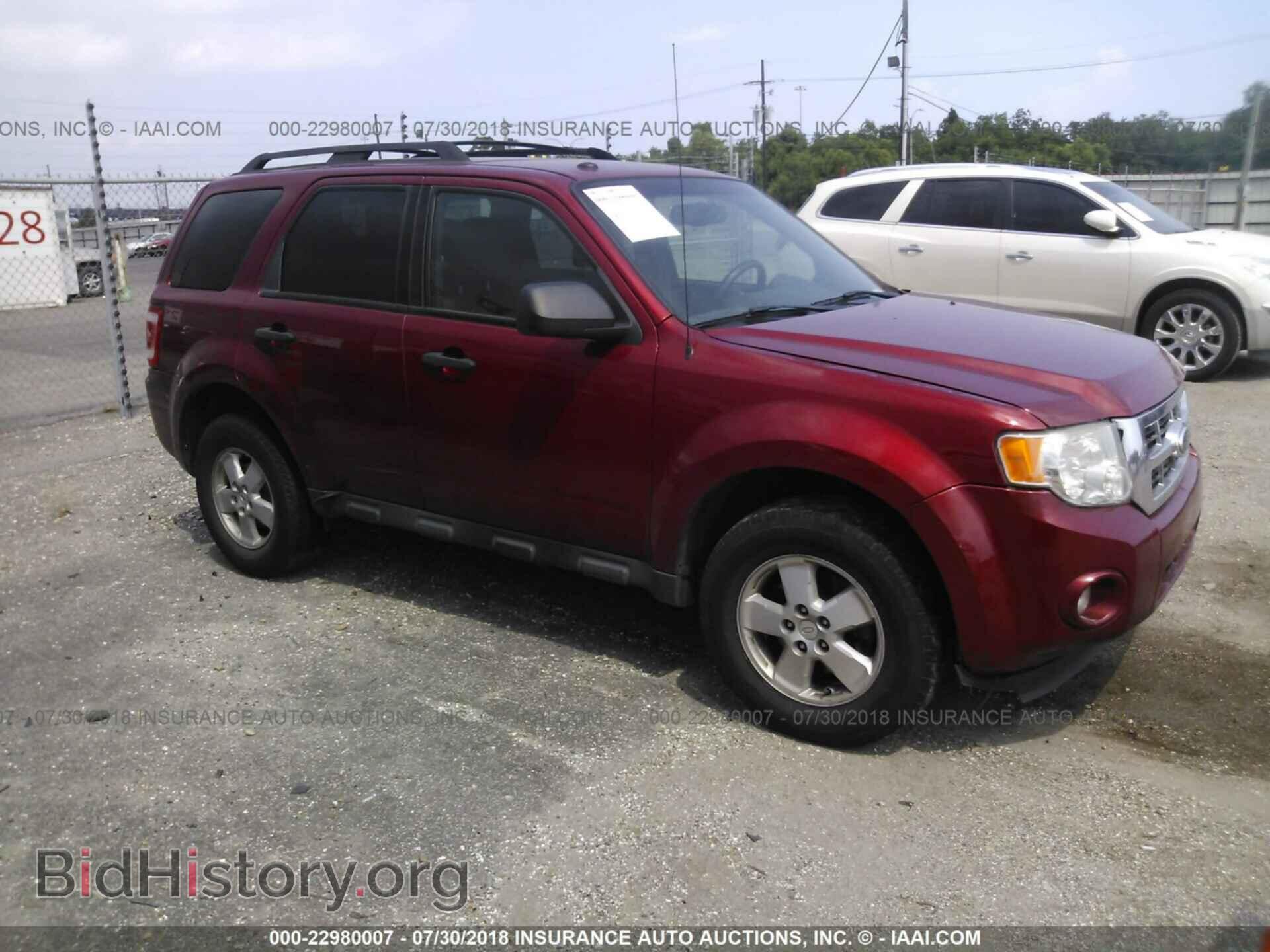 Photo 1FMCU0D75CKB84039 - Ford Escape 2012