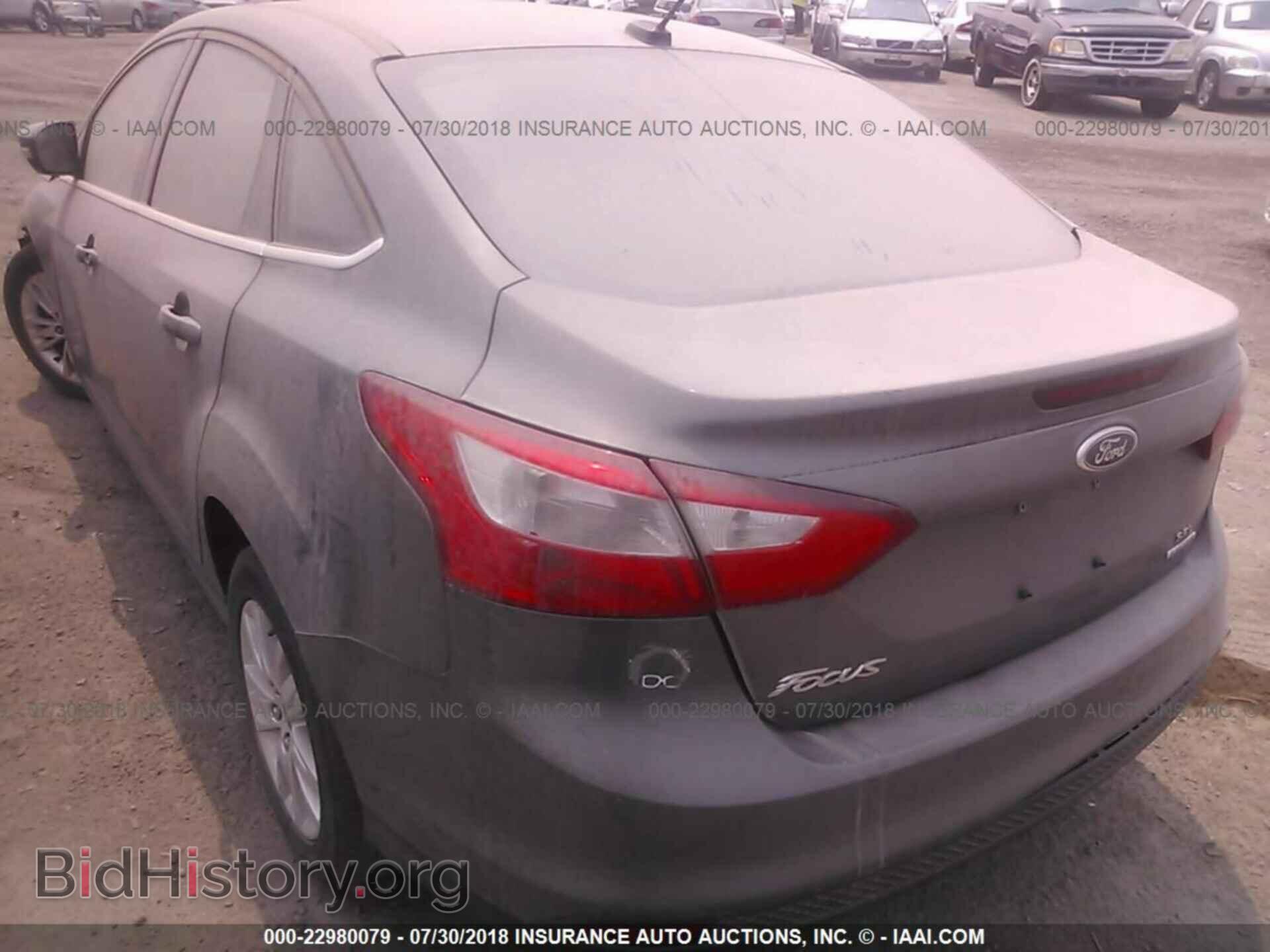 2012 Ford Focus - VIN: 1FAHP3H21CL394283 - Photo 3