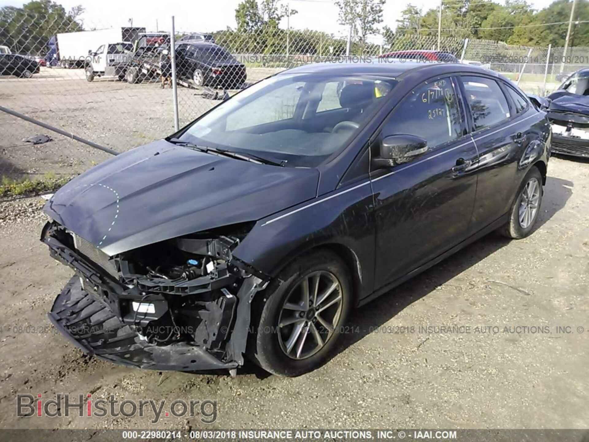 2016 Ford Focus - VIN: 1FADP3F21GL304752 - Фото 2