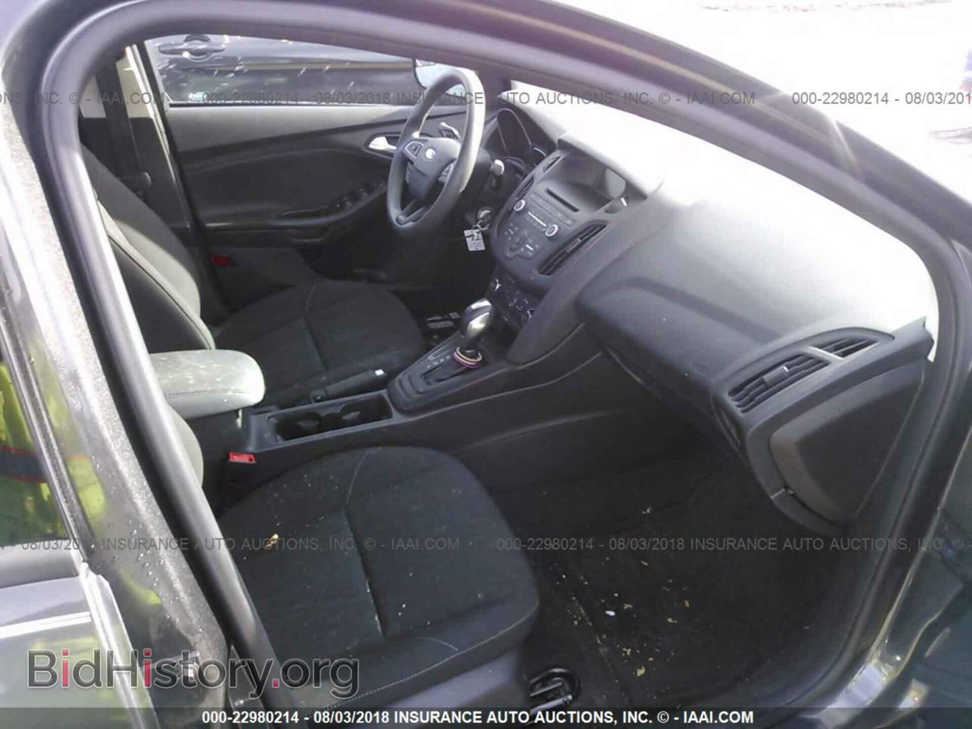 2016 Ford Focus - VIN: 1FADP3F21GL304752 - Фото 5