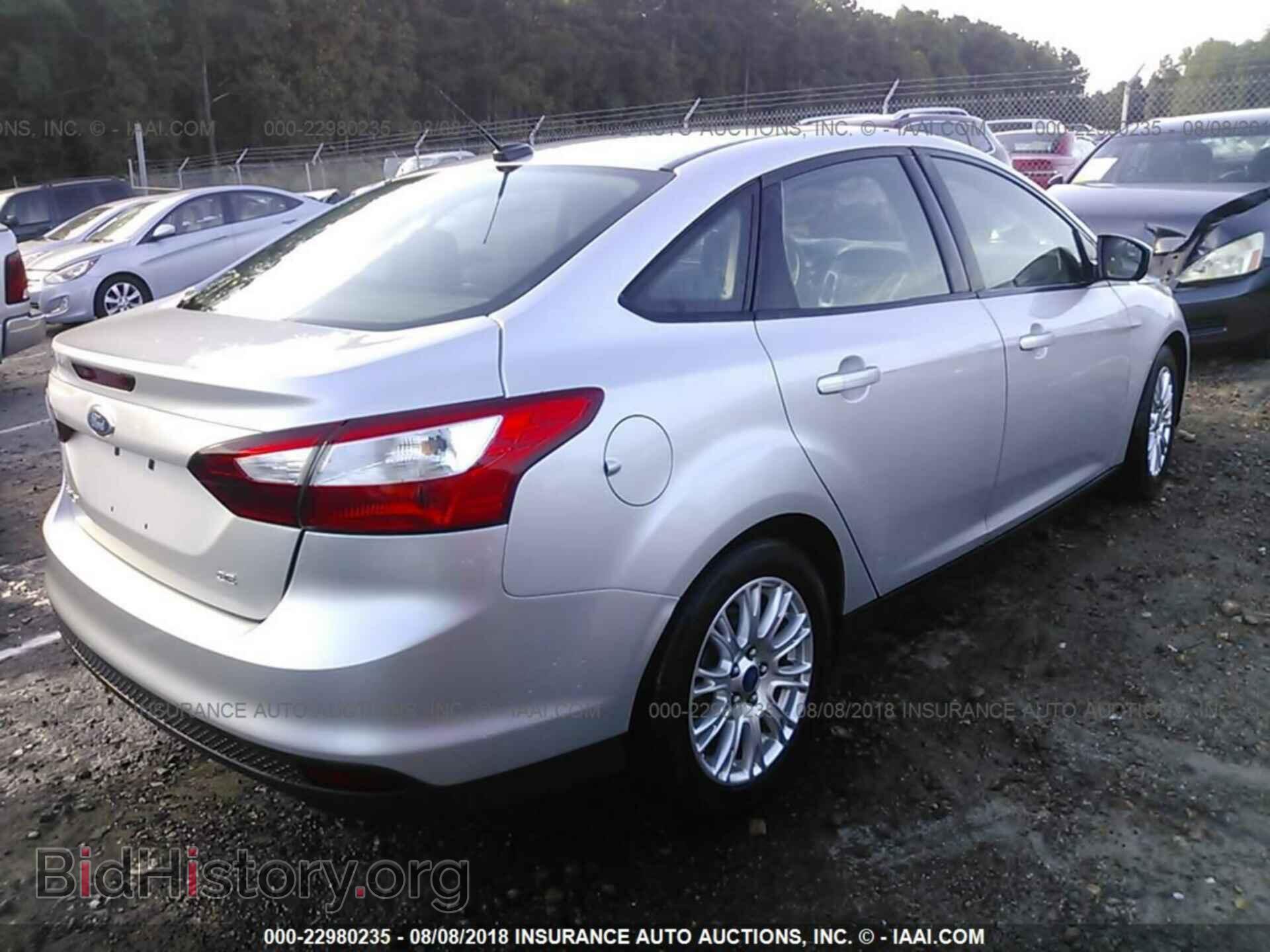 2012 Ford Focus - VIN: 1FAHP3F27CL123456 - Фото 4