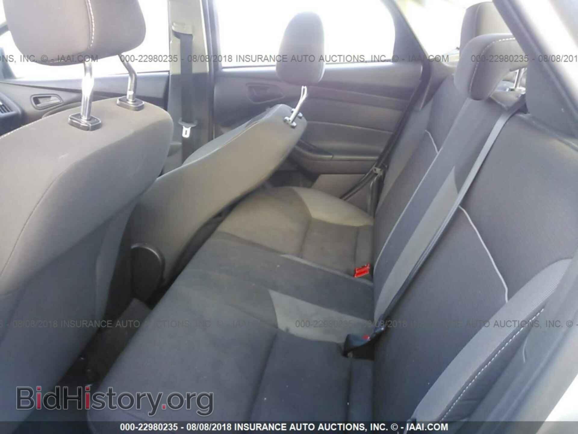 2012 Ford Focus - VIN: 1FAHP3F27CL123456 - Фото 8