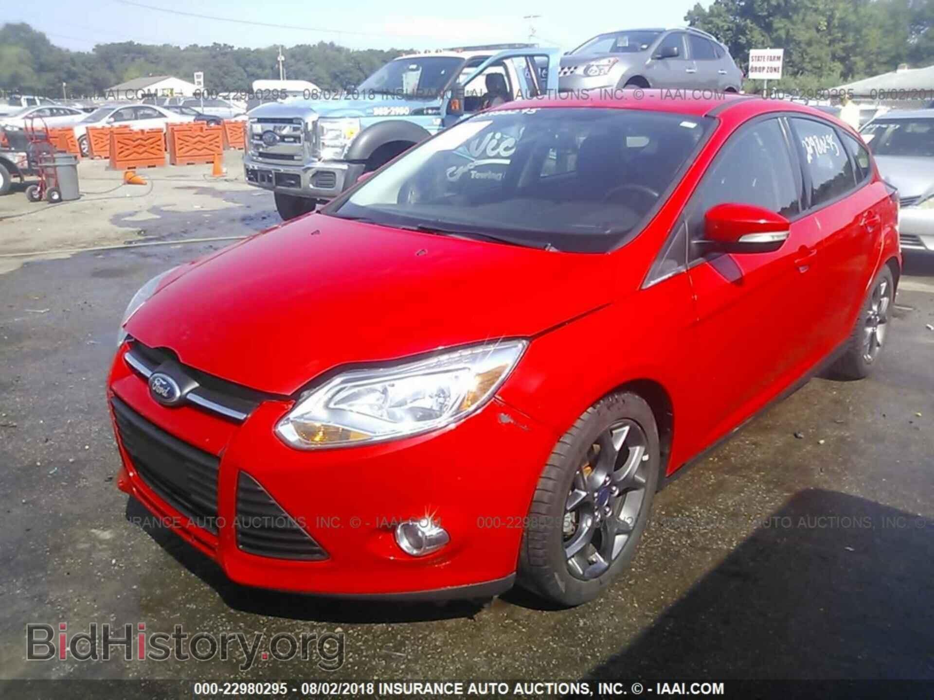 2014 Ford Focus - VIN: 1FADP3K2XEL166793 - Фото 2