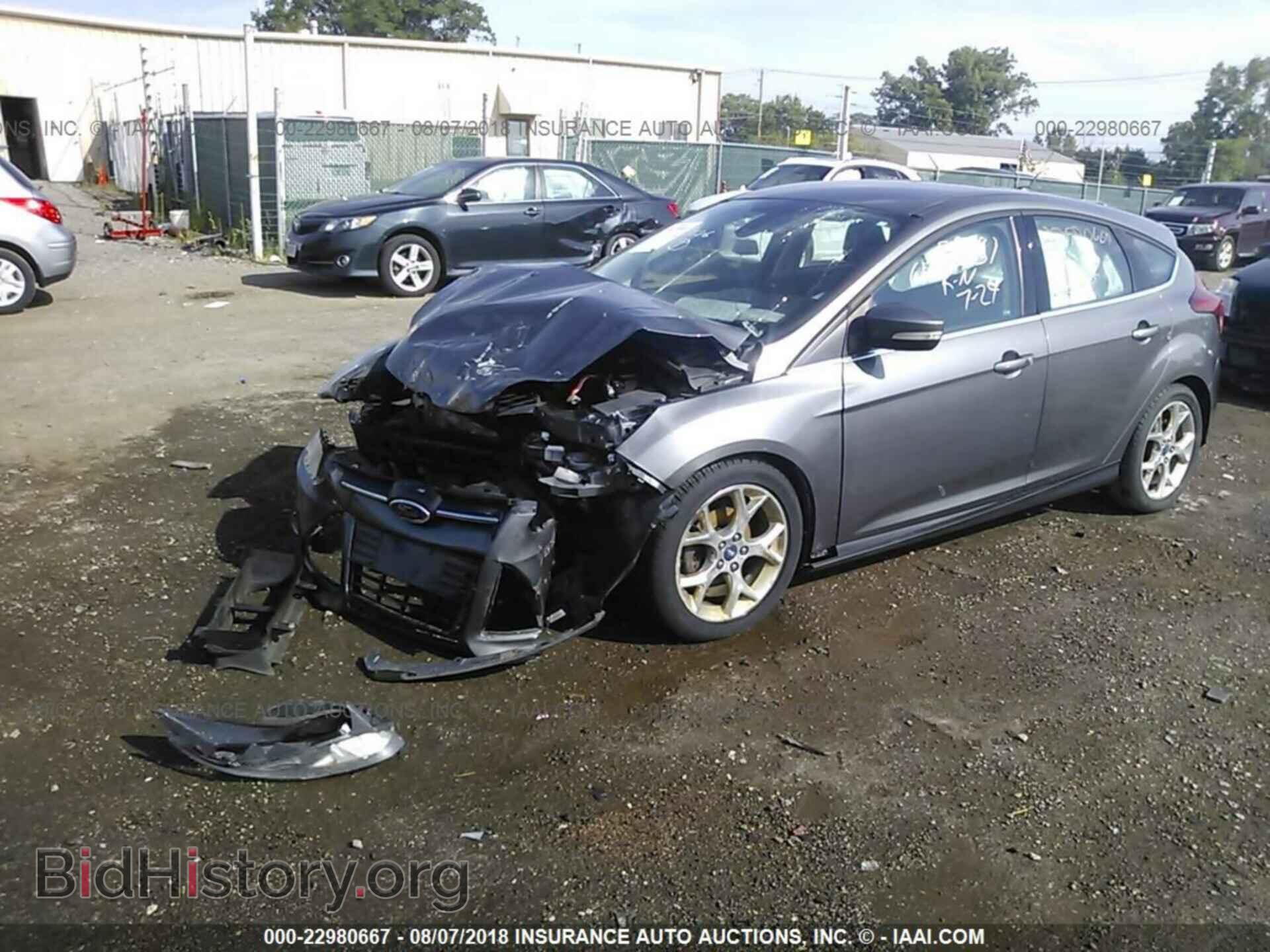 2012 Ford Focus - VIN: 1FAHP3N27CL294225 - Фото 2