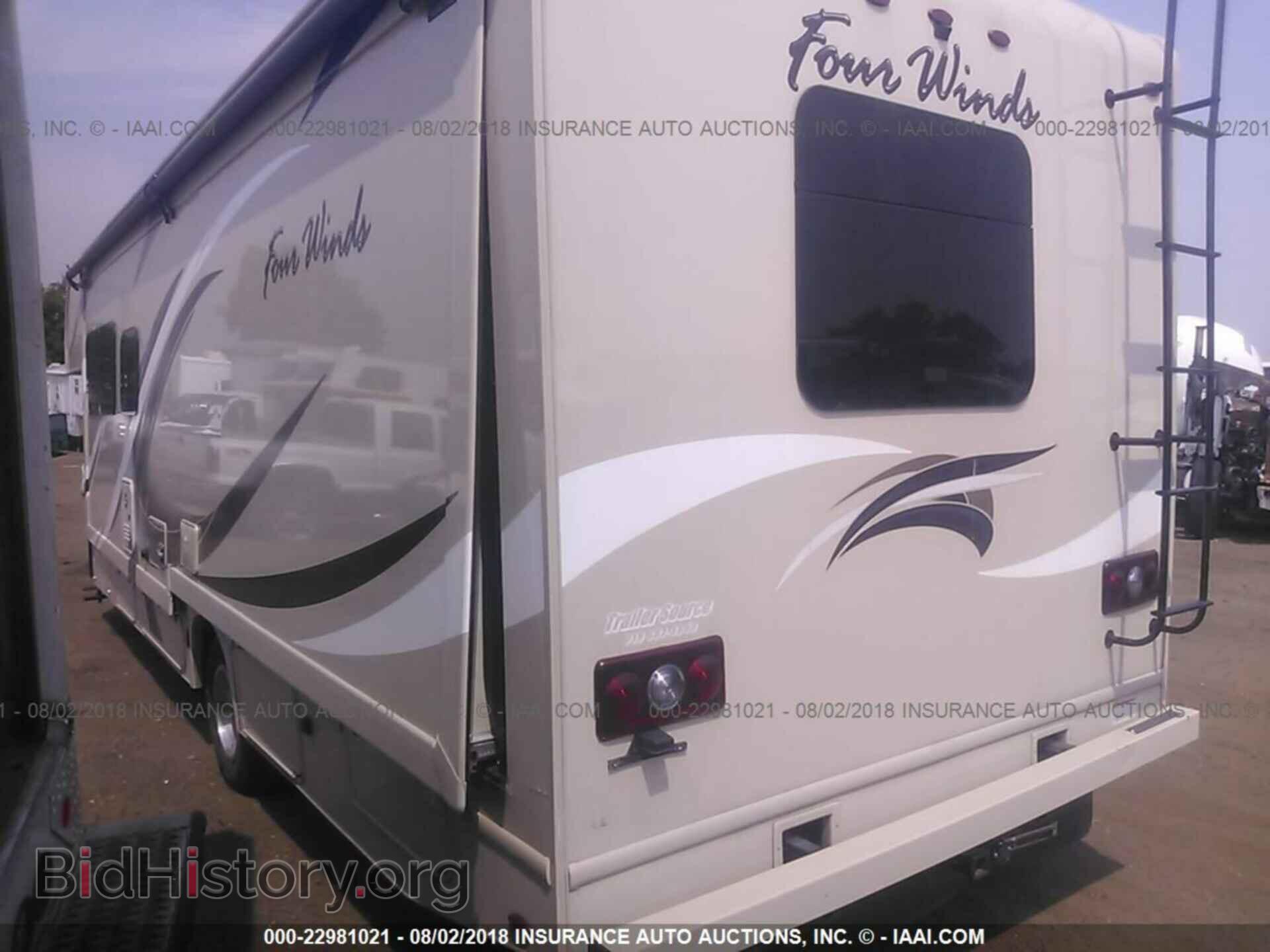 2017 Ford Econoline - VIN: 1FDXE4FS2HDC46905 - Фото 3