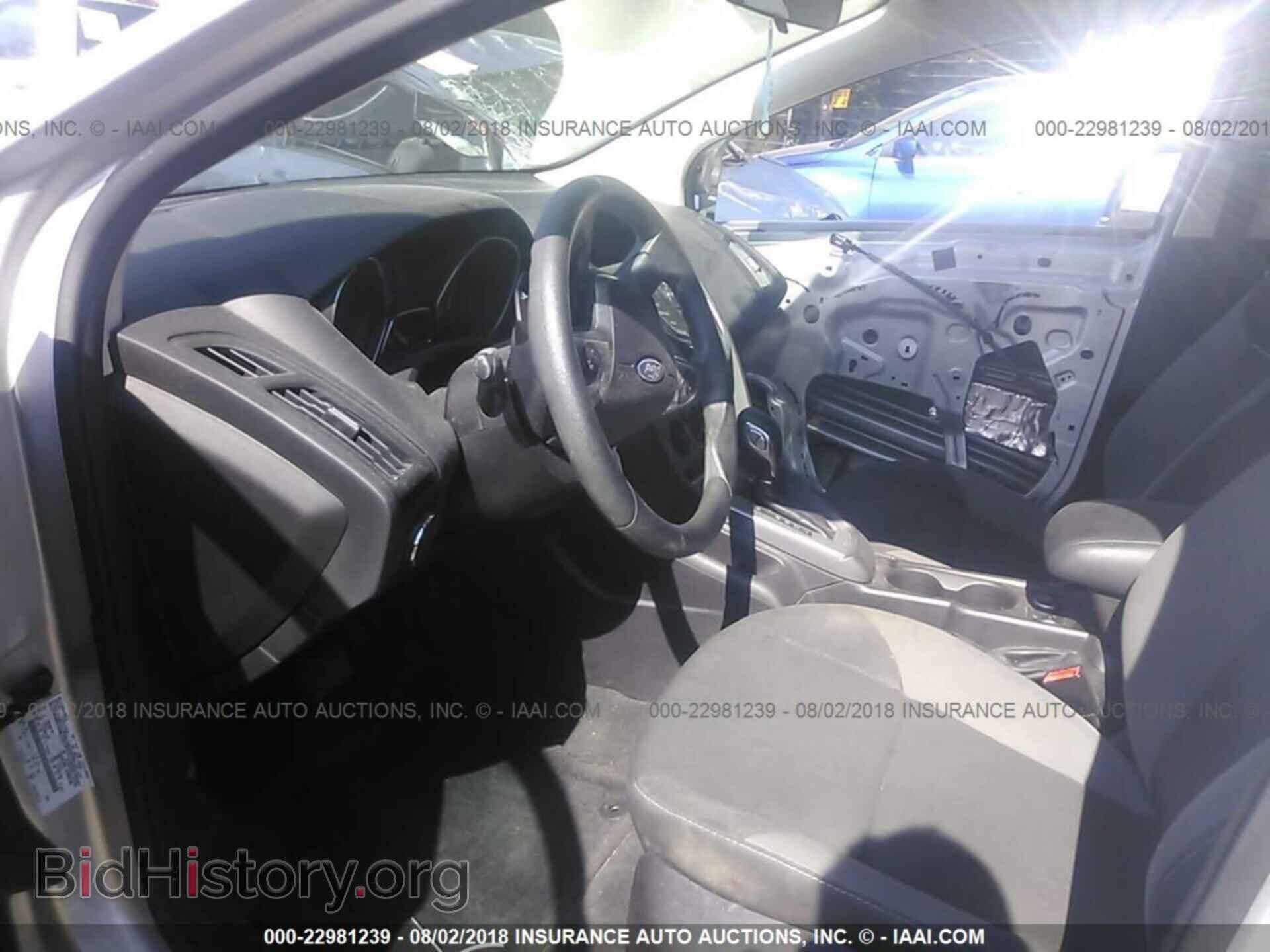 2012 Ford Focus - VIN: 1FAHP3F23CL475109 - Фото 5