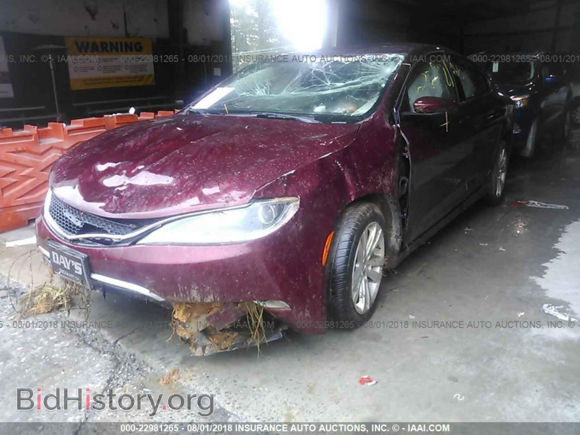 2015 Chrysler 200 - VIN: 1C3CCCAB8FN757976 - Photo 2