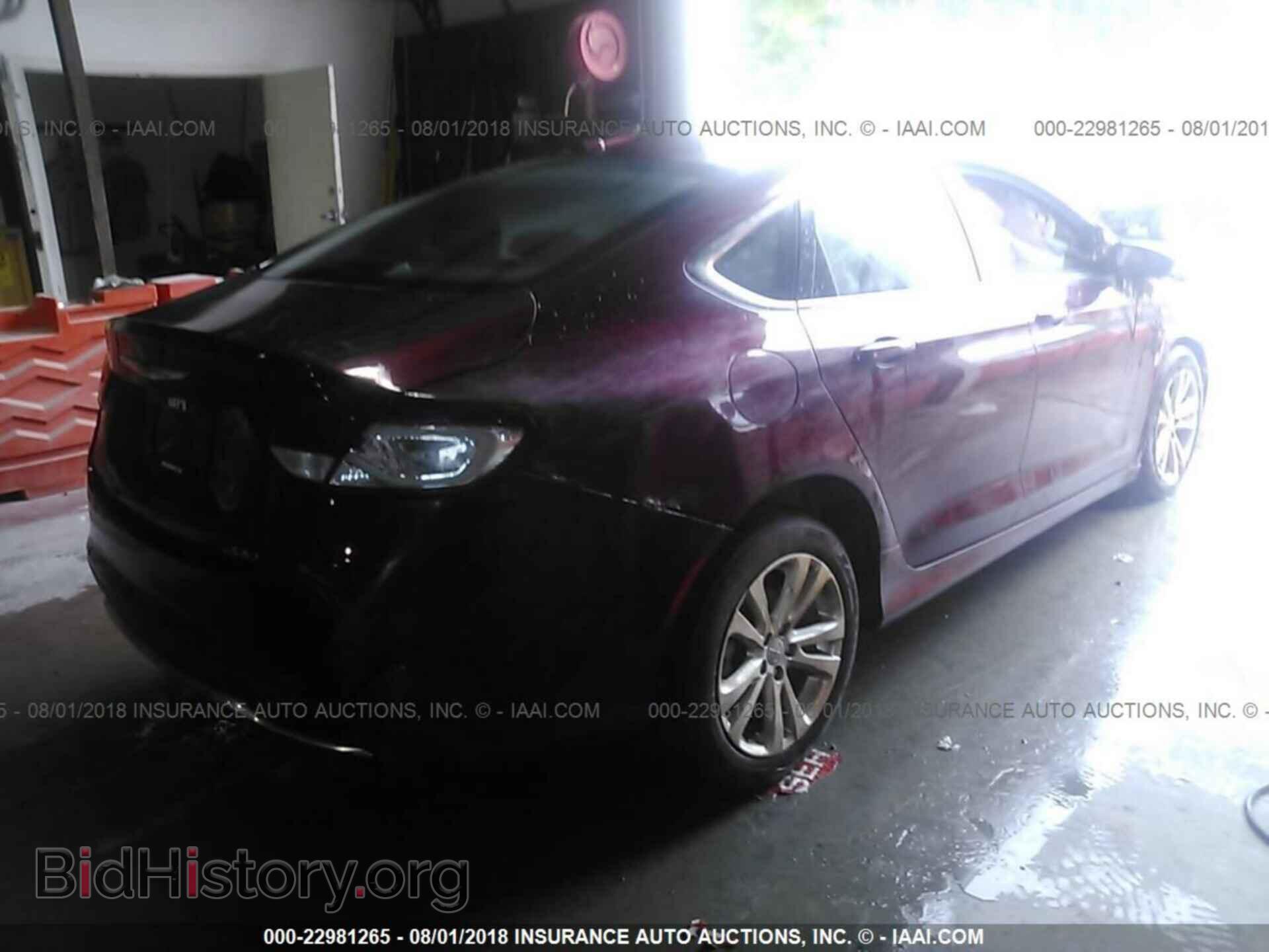 2015 Chrysler 200 - VIN: 1C3CCCAB8FN757976 - Photo 4