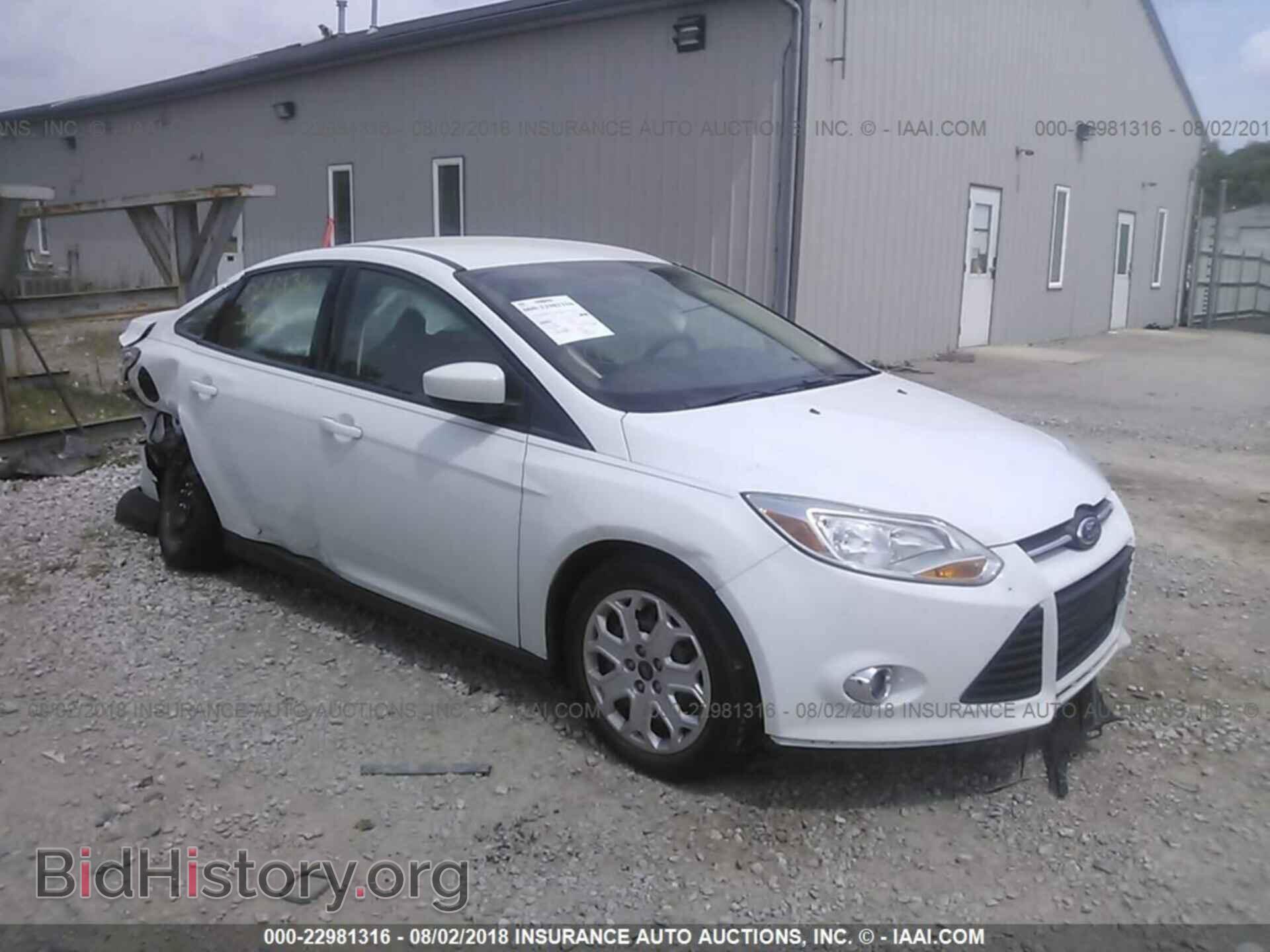 Photo 1FAHP3F2XCL201888 - Ford Focus 2012